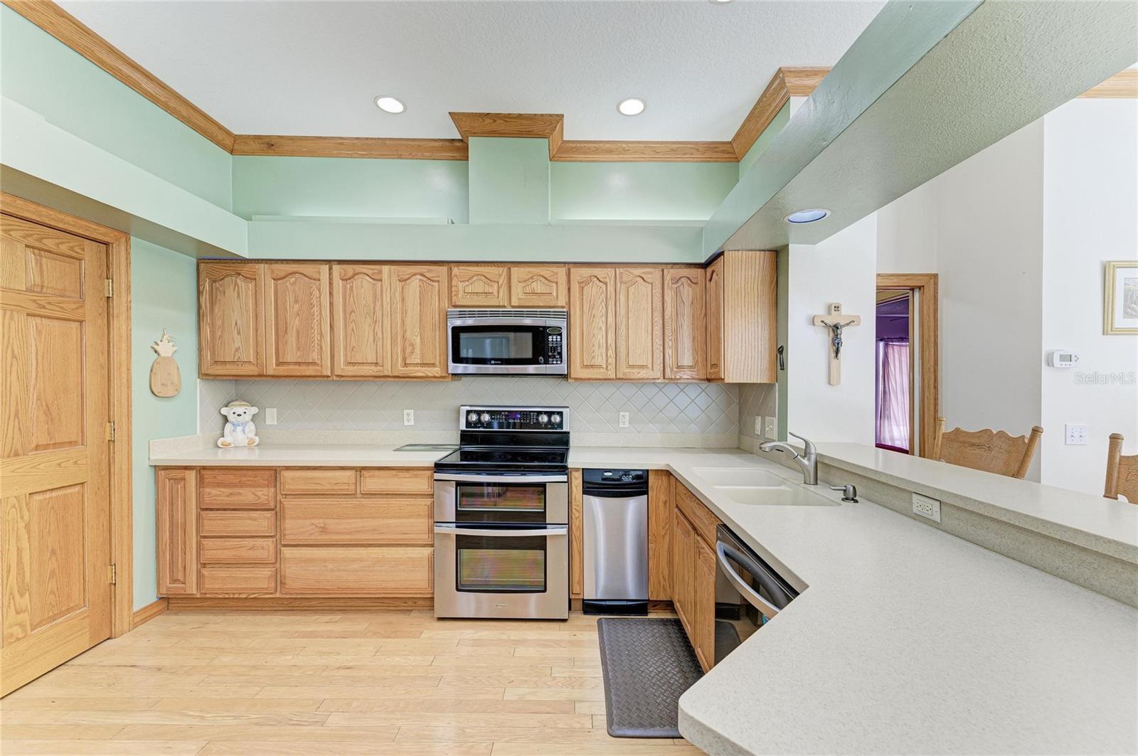 Image 16 of 73 For 7604 52nd Terrace E