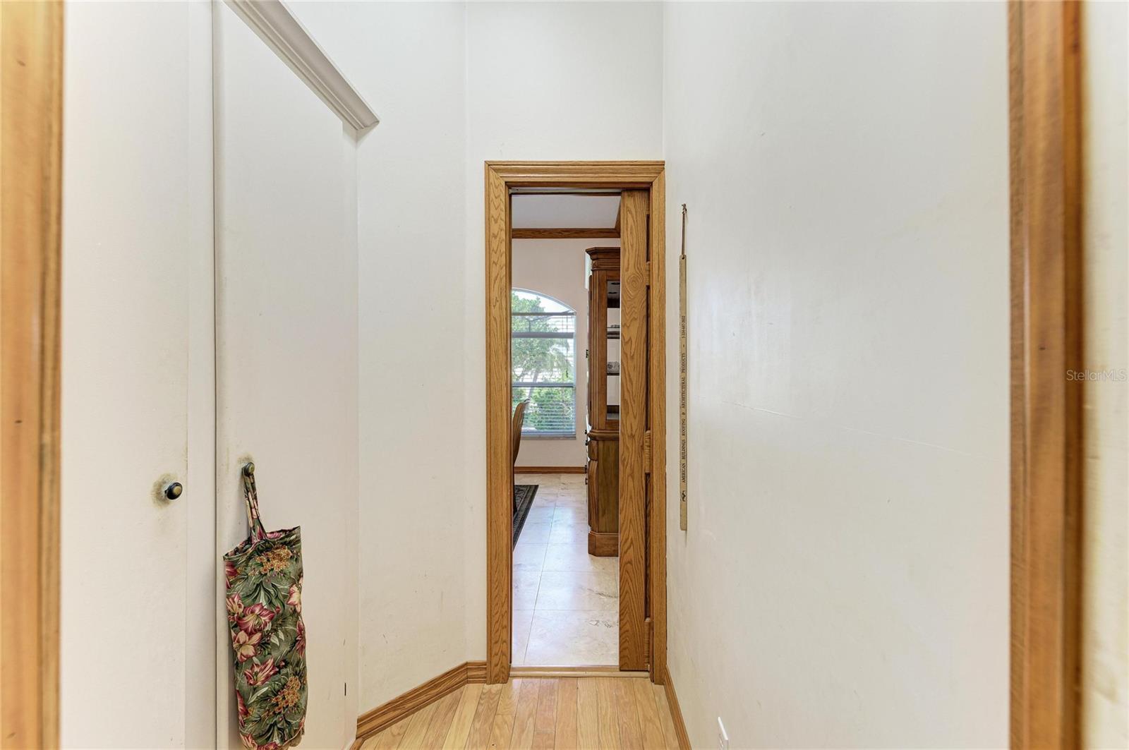 Image 21 of 73 For 7604 52nd Terrace E