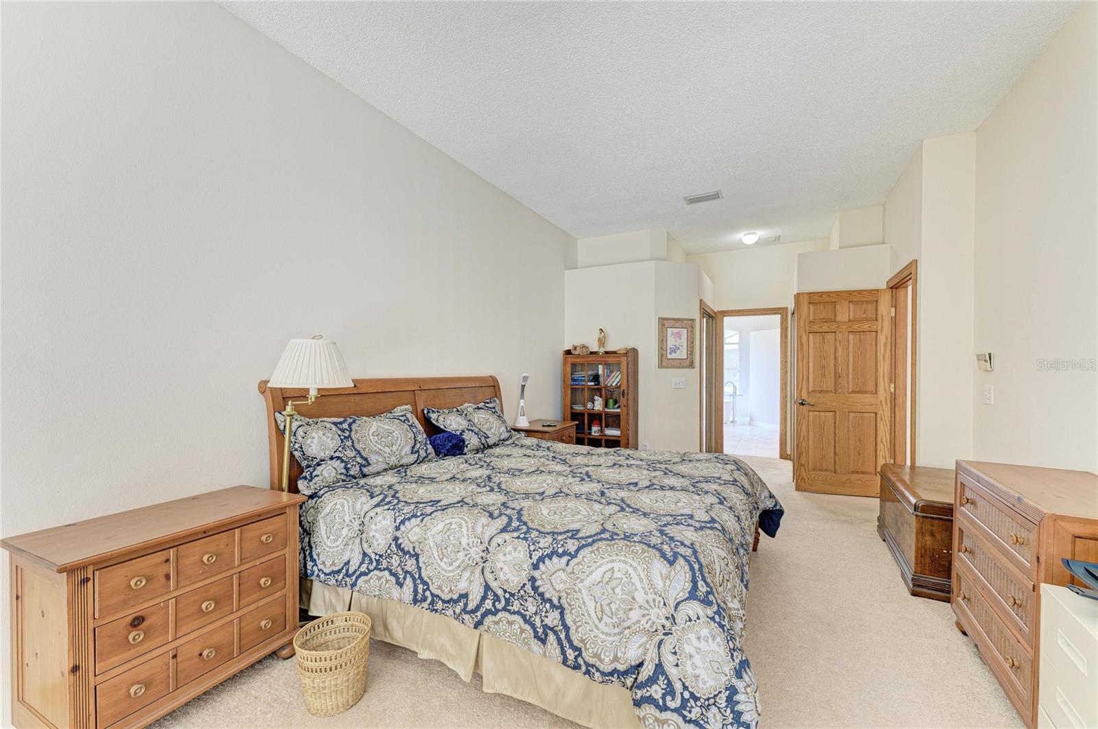 Image 32 of 73 For 7604 52nd Terrace E