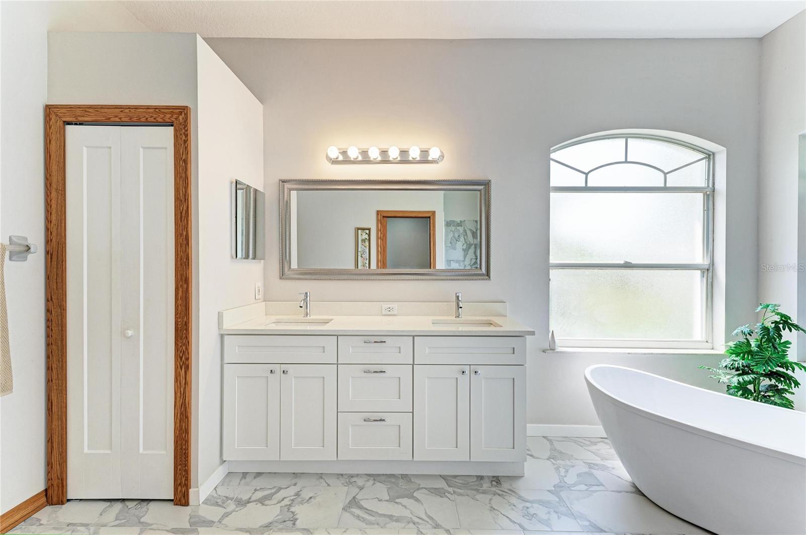 Image 37 of 73 For 7604 52nd Terrace E