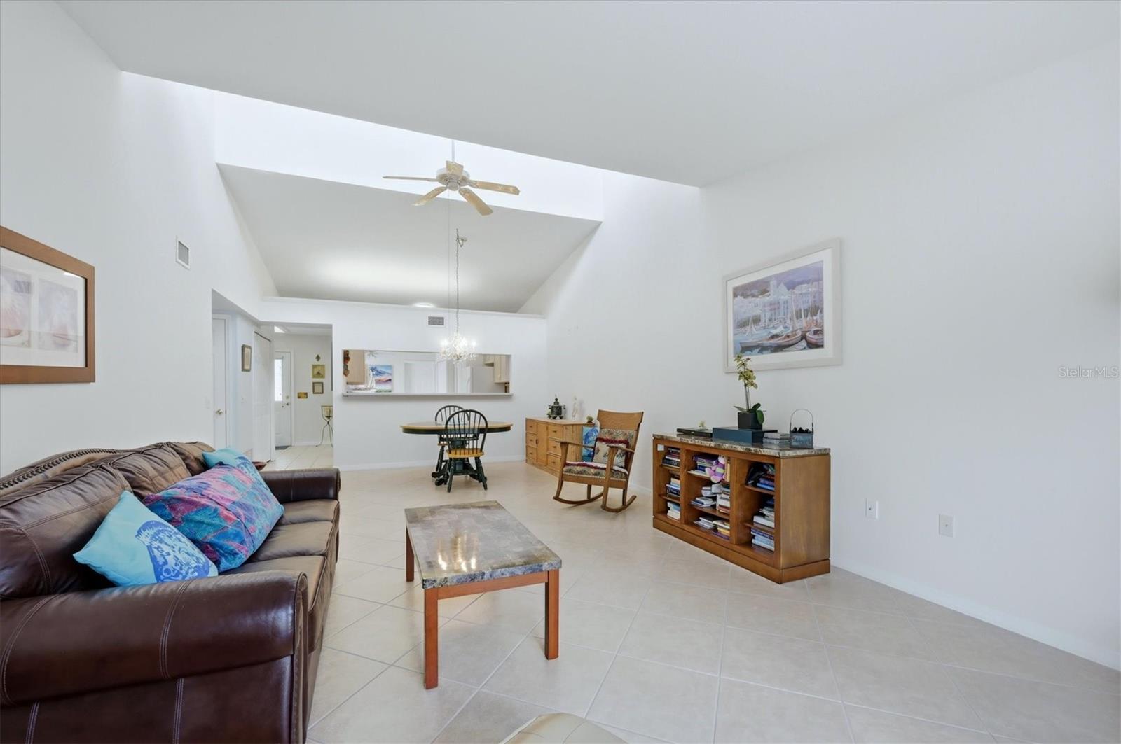 Image 10 of 38 For 4577 Hidden View Place 21