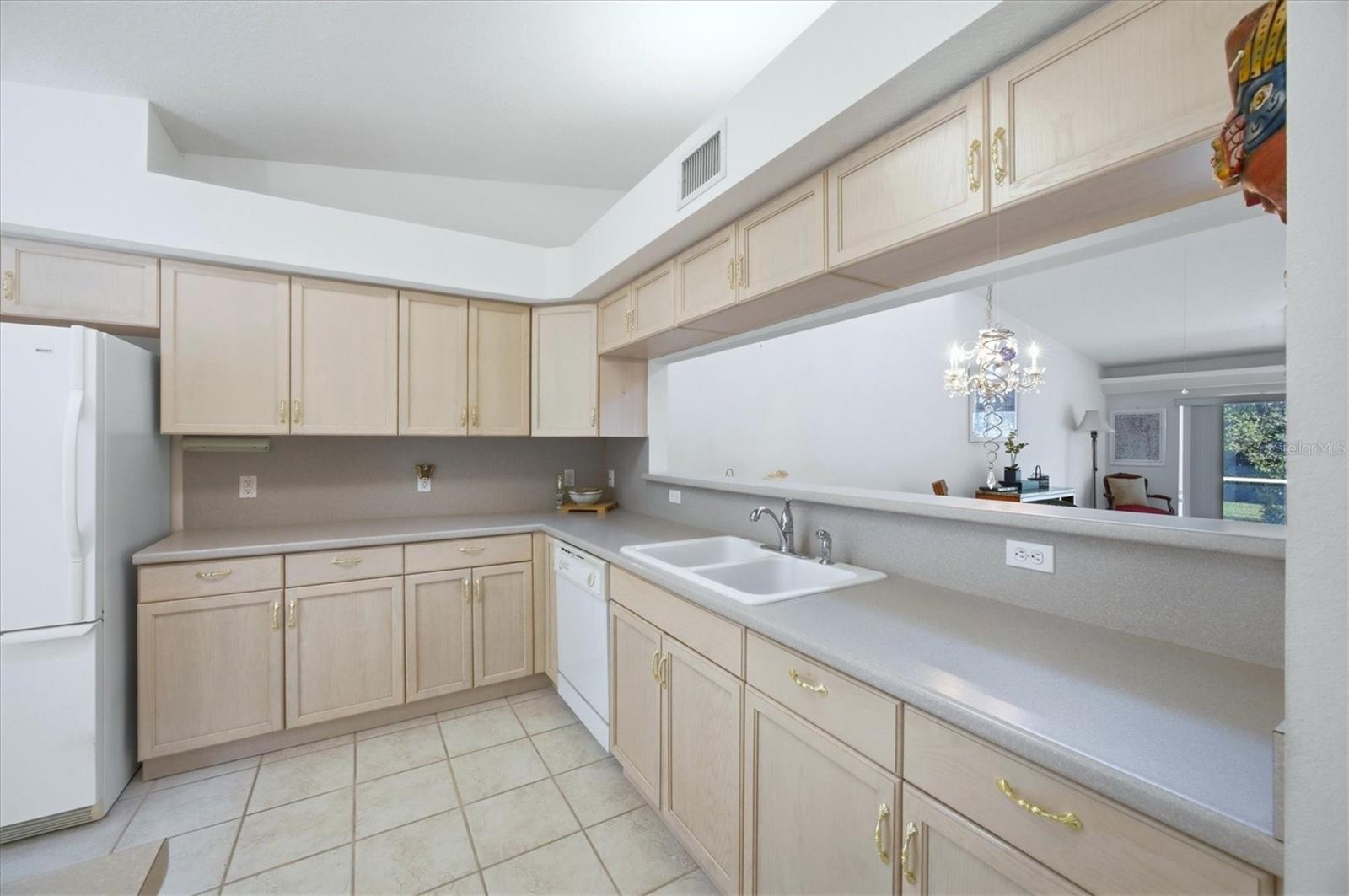 Image 18 of 38 For 4577 Hidden View Place 21