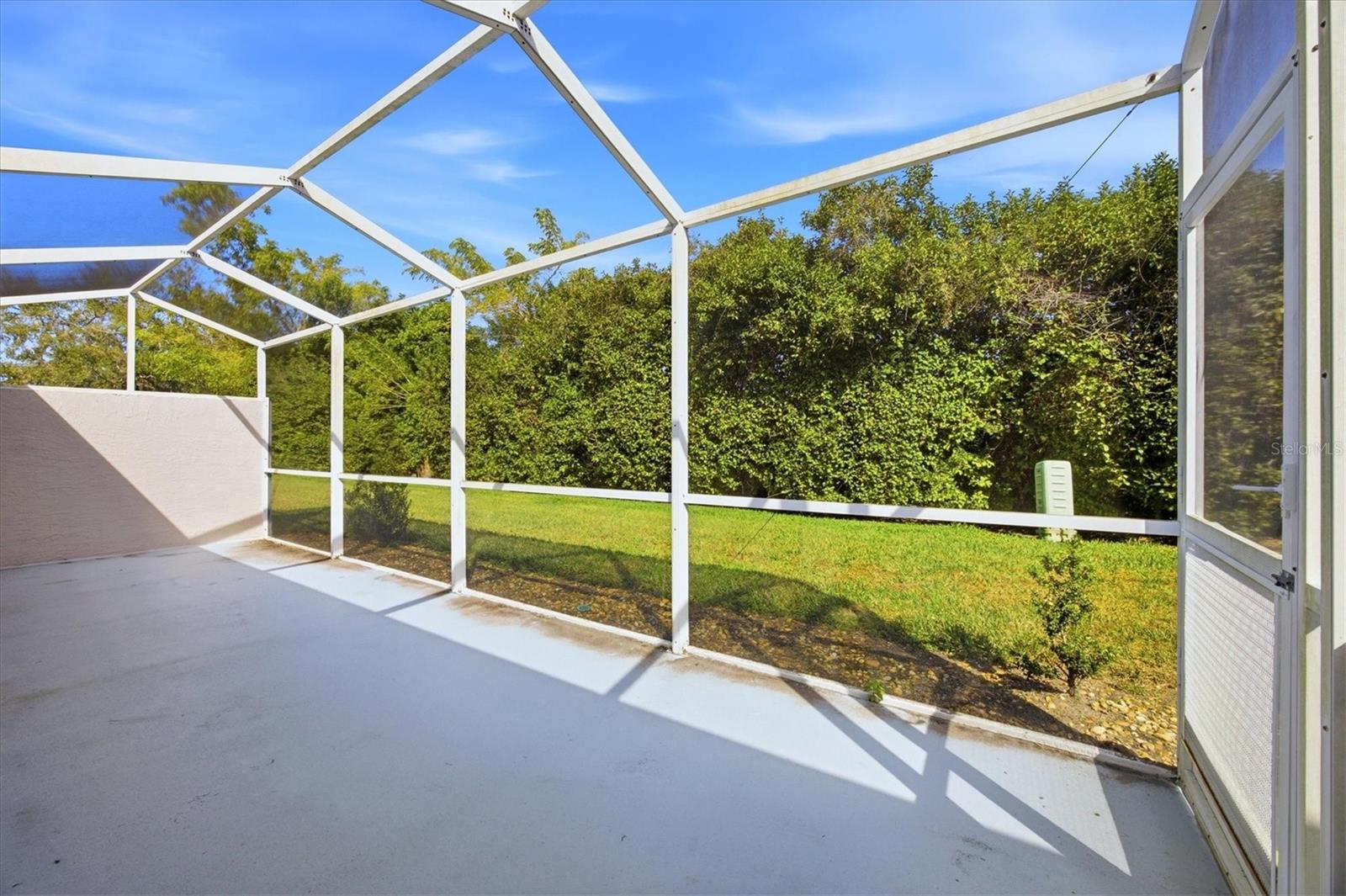 Image 33 of 38 For 4577 Hidden View Place 21