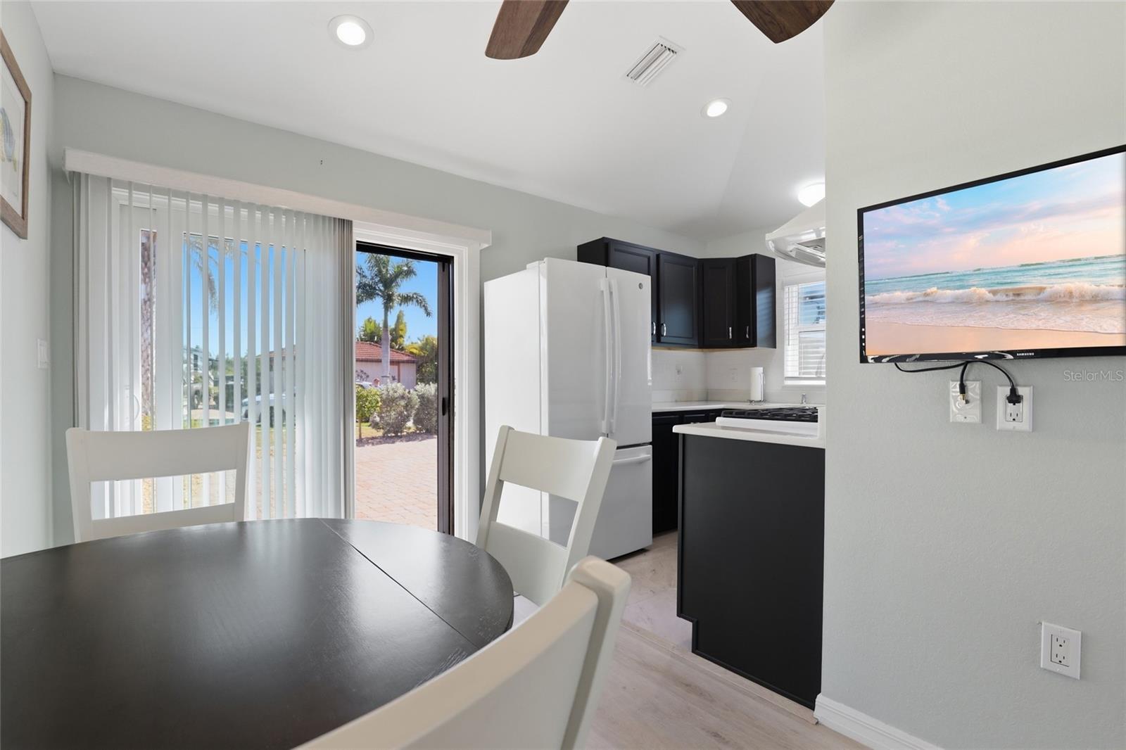 Image 11 of 33 For 14100 Myakka Avenue 26