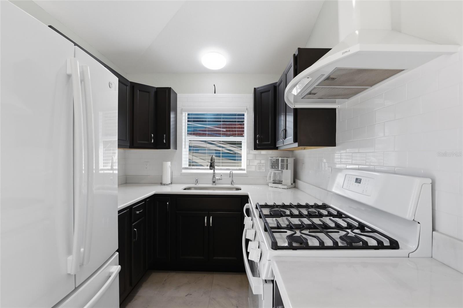 Image 13 of 33 For 14100 Myakka Avenue 26