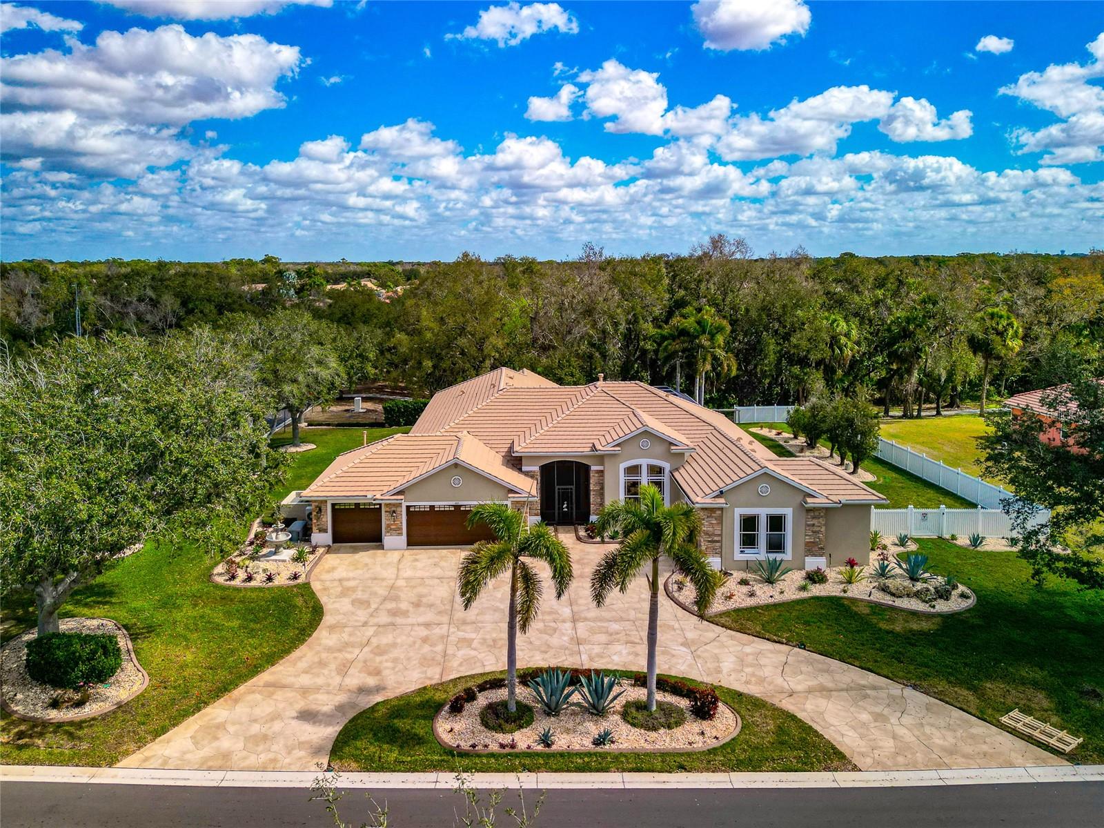 Image 53 of 67 For 405 Petrel Trail