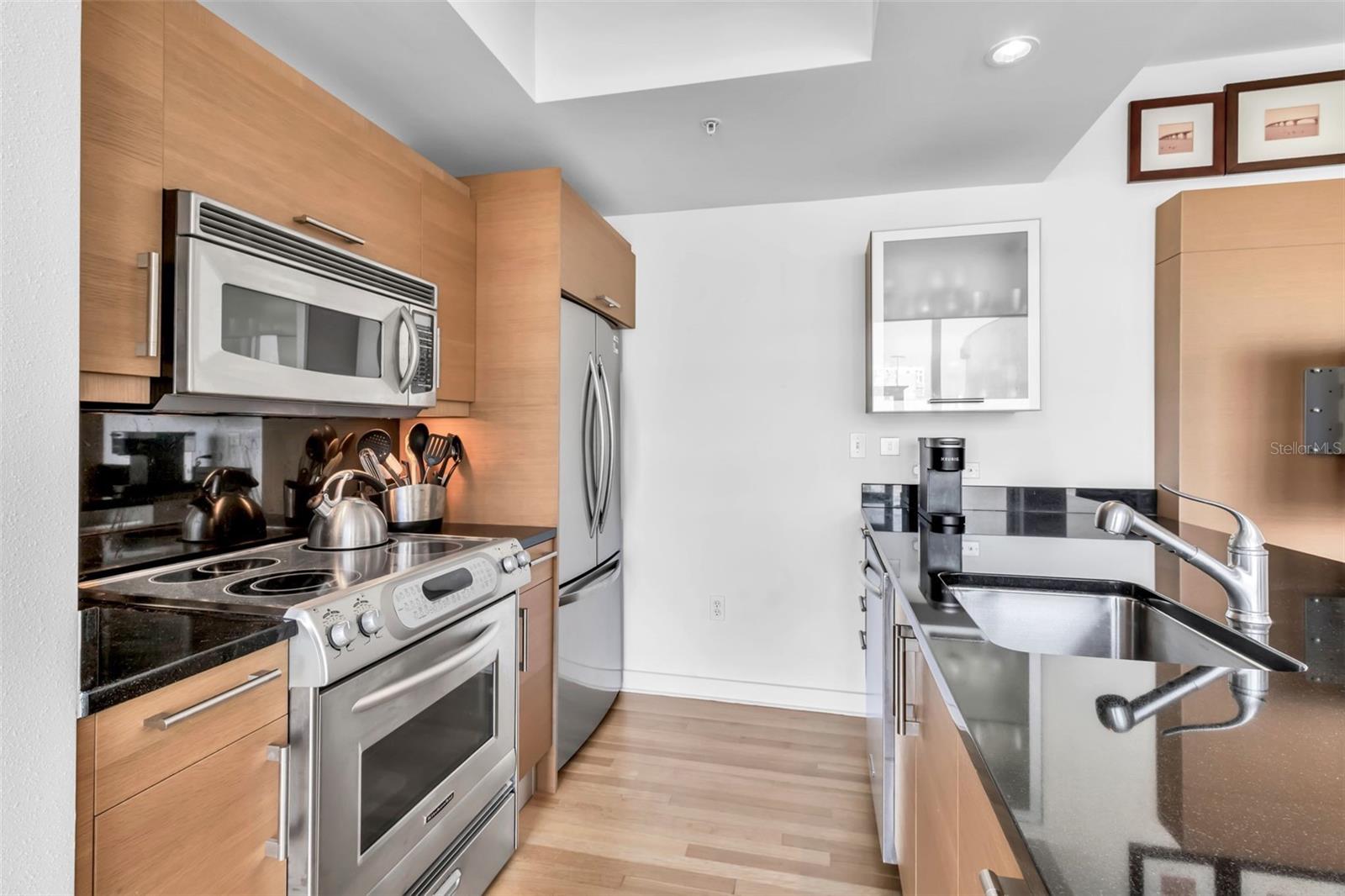 Image 5 of 30 For 1350 Main Street 502