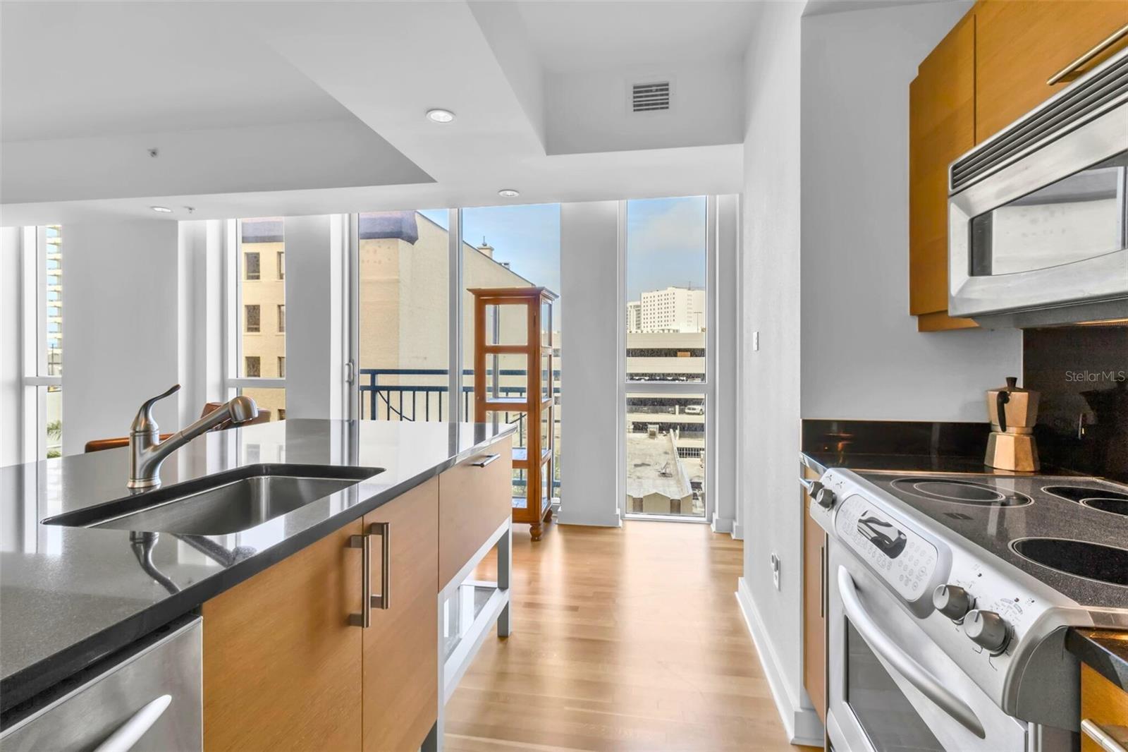 Image 6 of 30 For 1350 Main Street 502