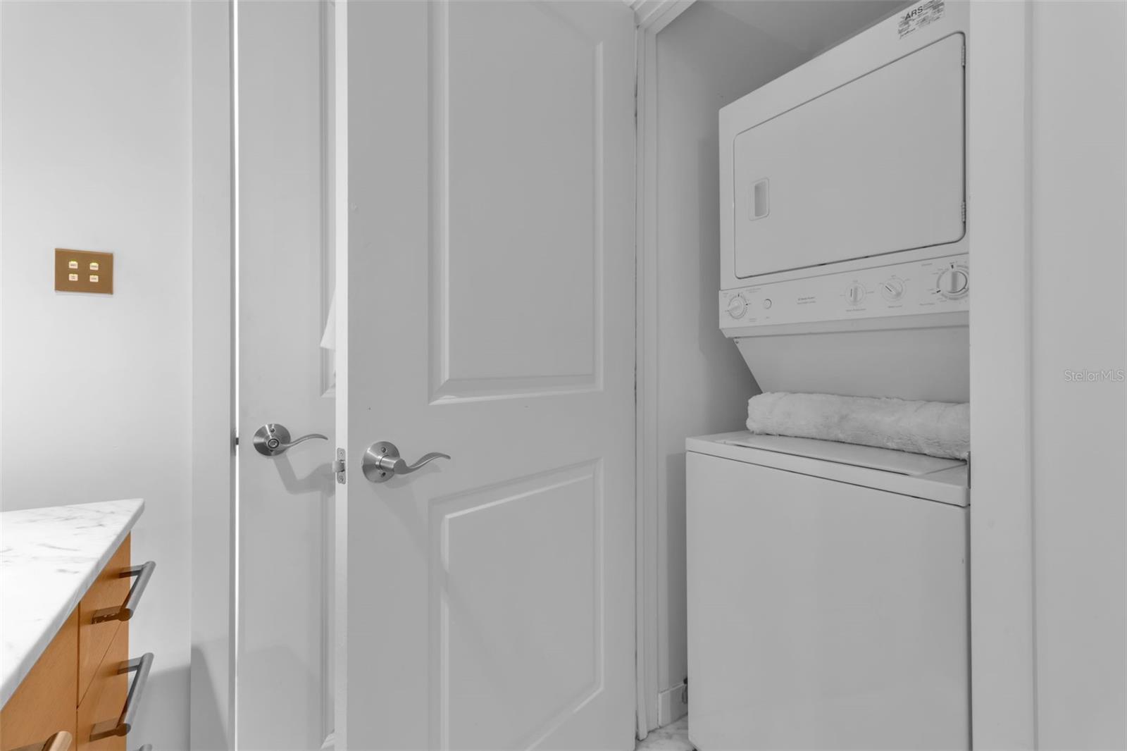 Image 9 of 30 For 1350 Main Street 502