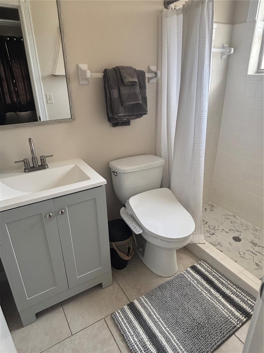 Image 18 of 32 For 2226 Fairfield Avenue