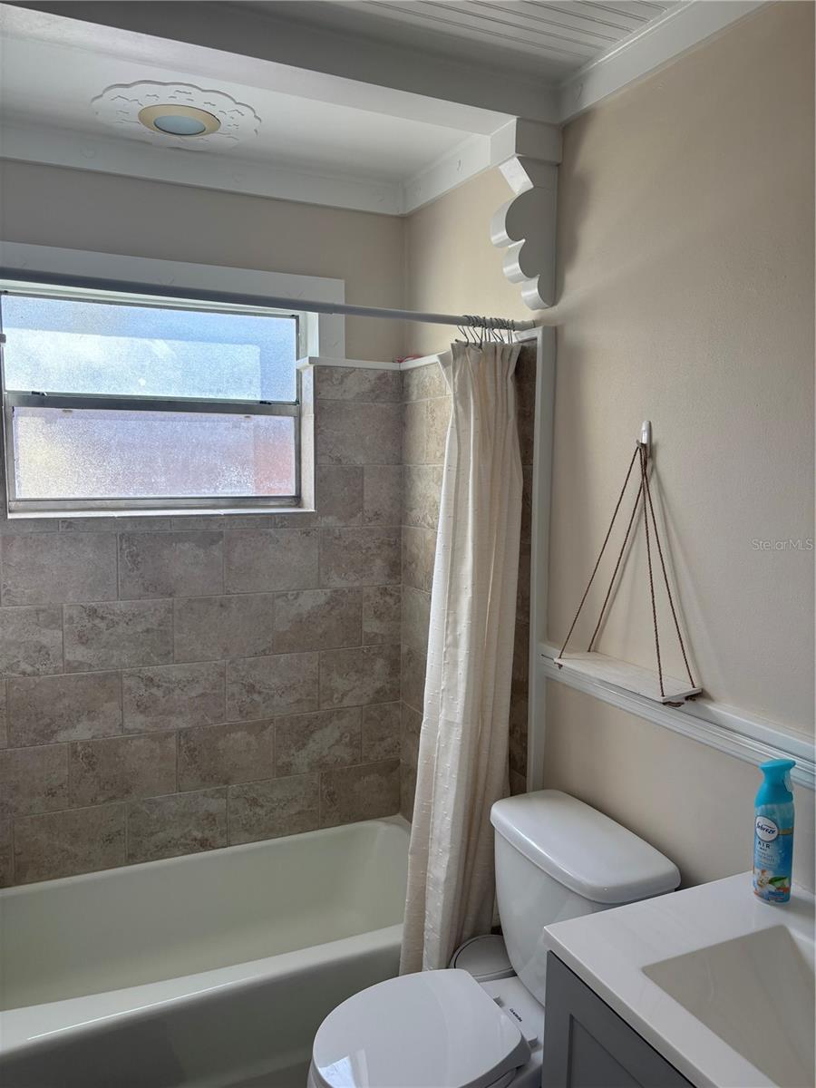 Image 23 of 32 For 2226 Fairfield Avenue