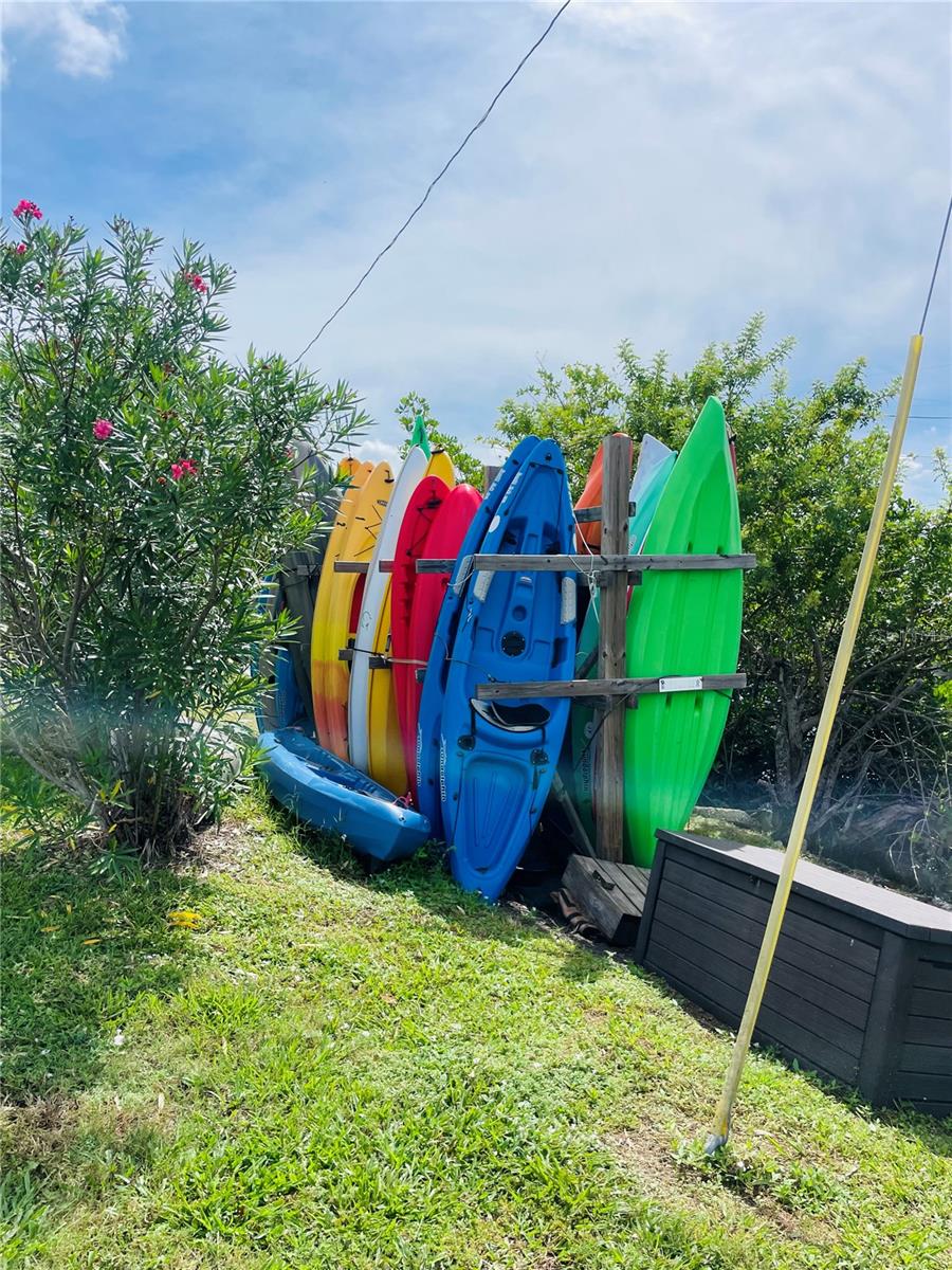 Image 9 of 13 For 86 Michigan Street