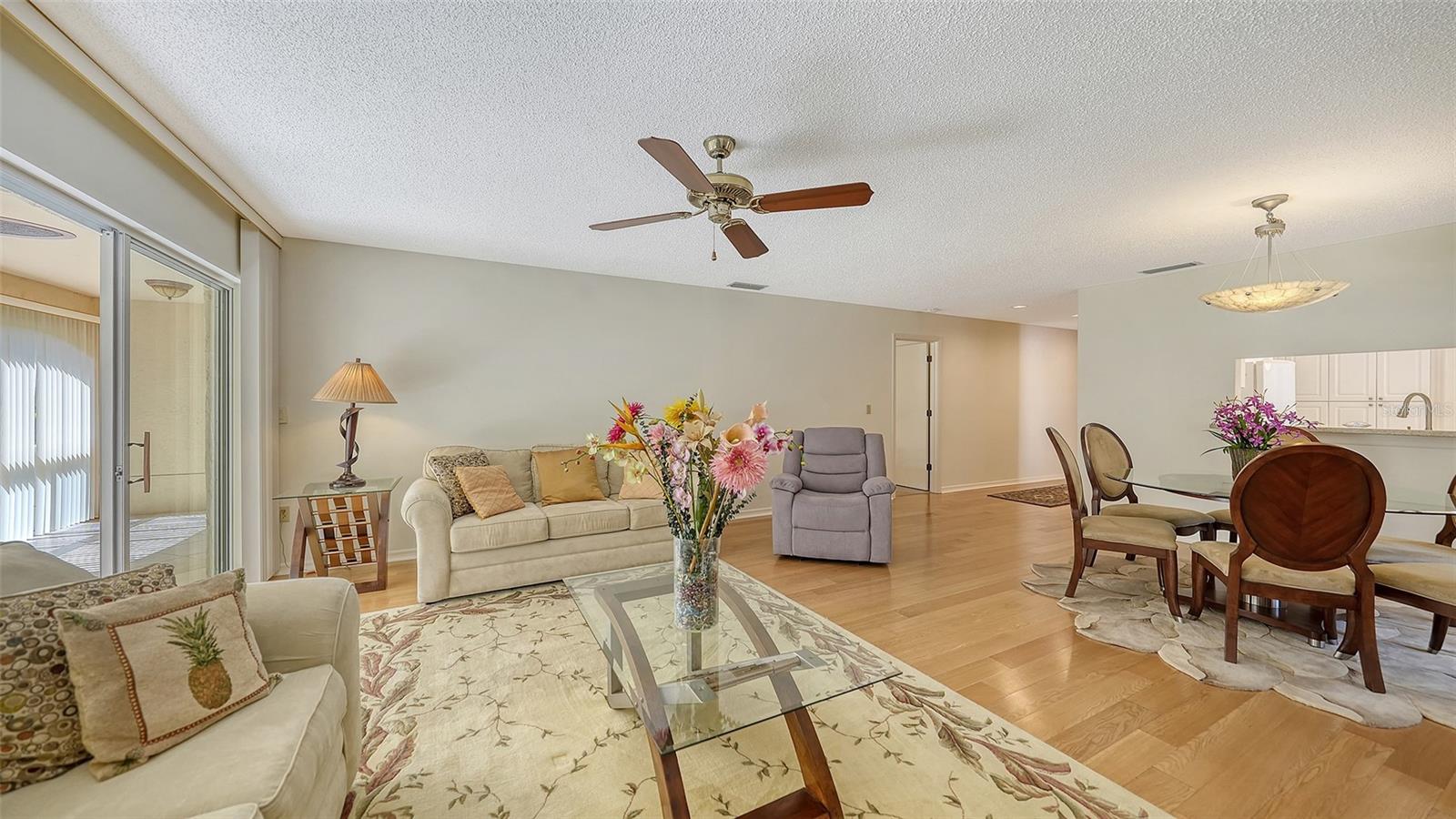 Image 16 of 70 For 5521 Chanteclaire  21