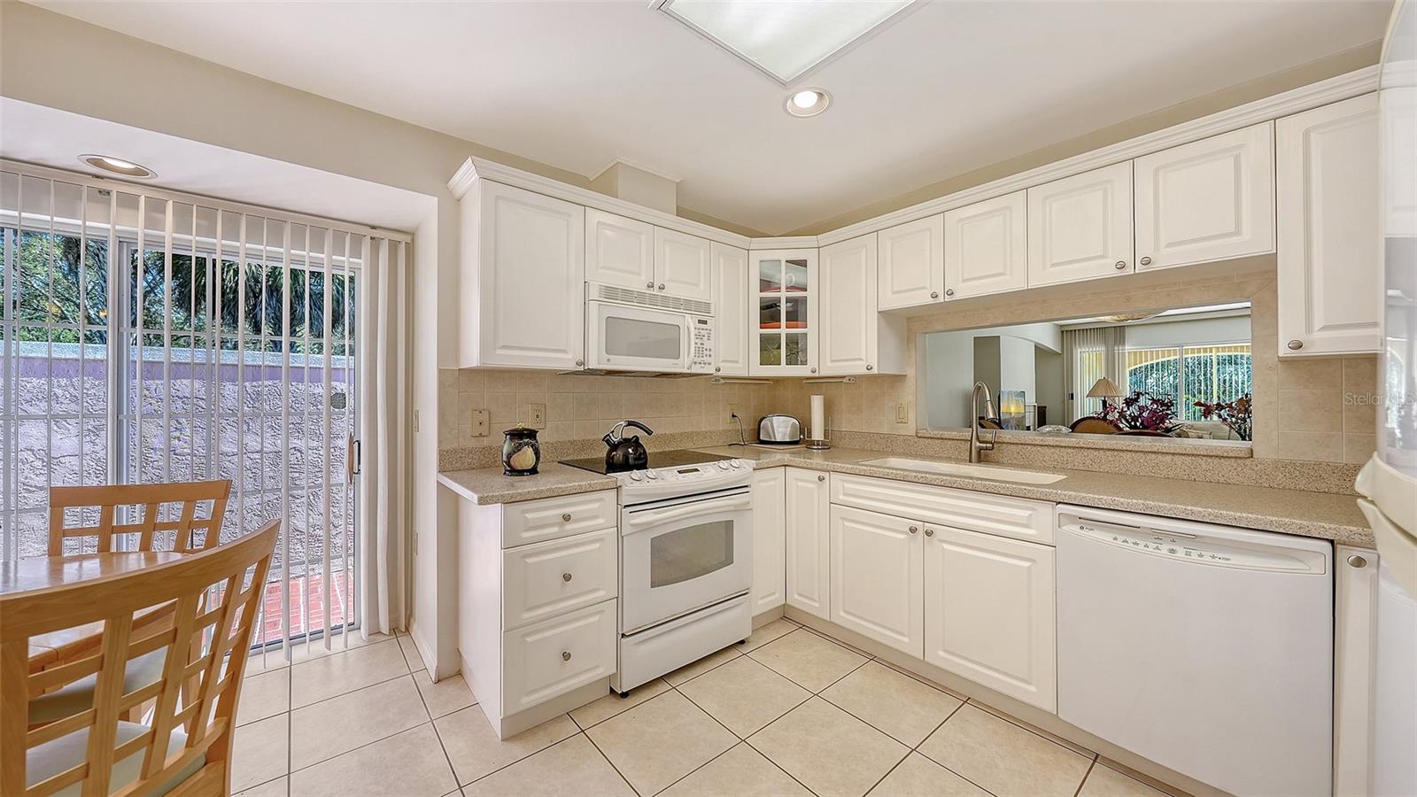 Image 17 of 70 For 5521 Chanteclaire  21