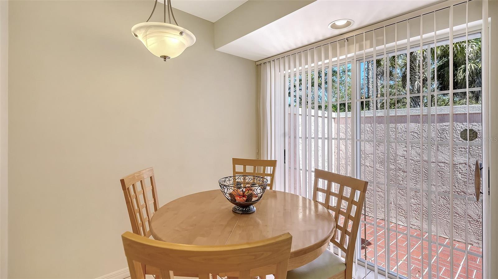 Image 19 of 70 For 5521 Chanteclaire  21