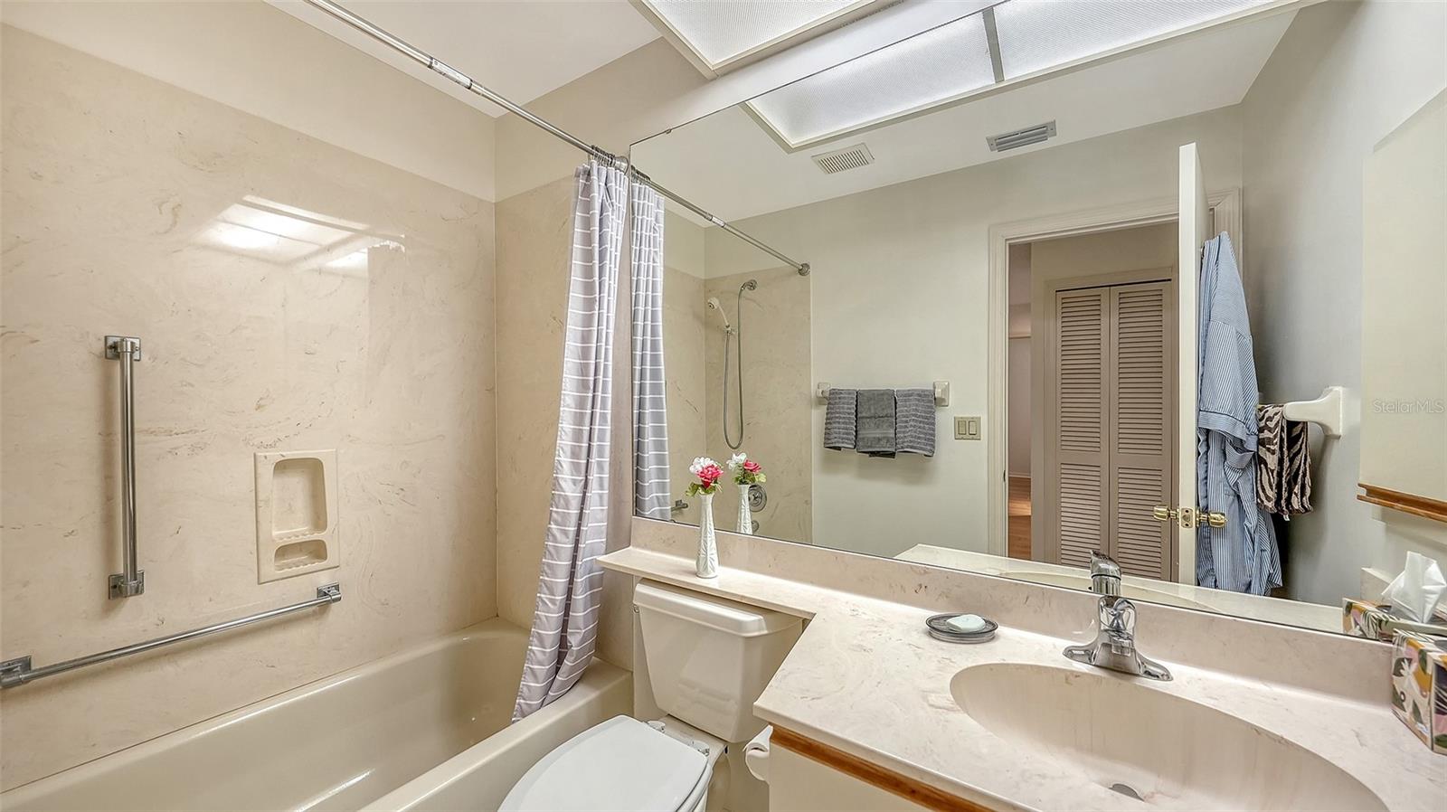 Image 31 of 70 For 5521 Chanteclaire  21