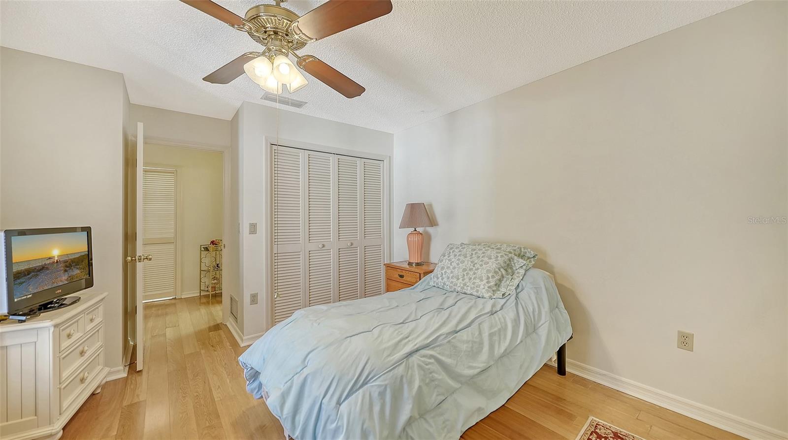 Image 34 of 70 For 5521 Chanteclaire  21