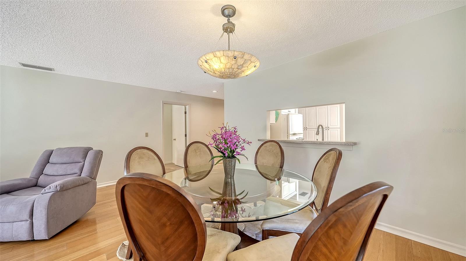 Image 9 of 70 For 5521 Chanteclaire  21