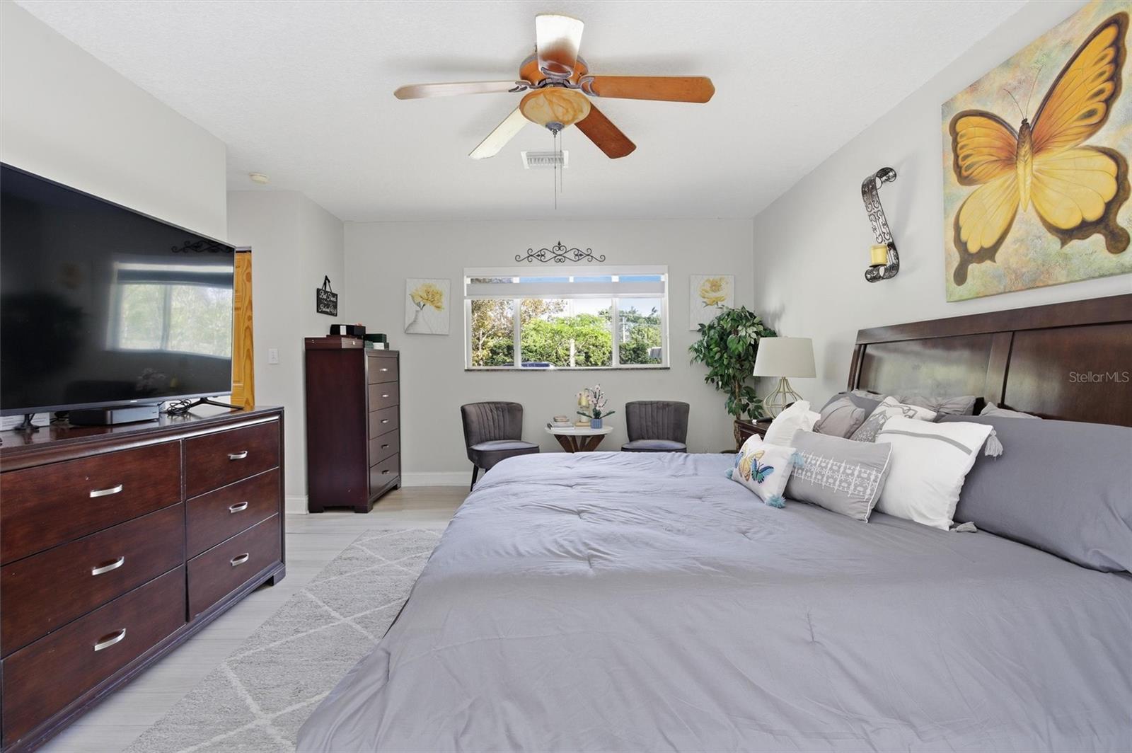 Image 33 of 52 For 431 Old Hiatus Rd Avenue