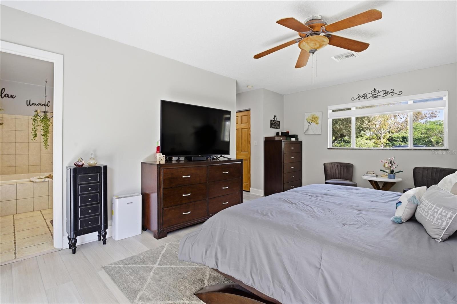 Image 35 of 52 For 431 Old Hiatus Rd Avenue