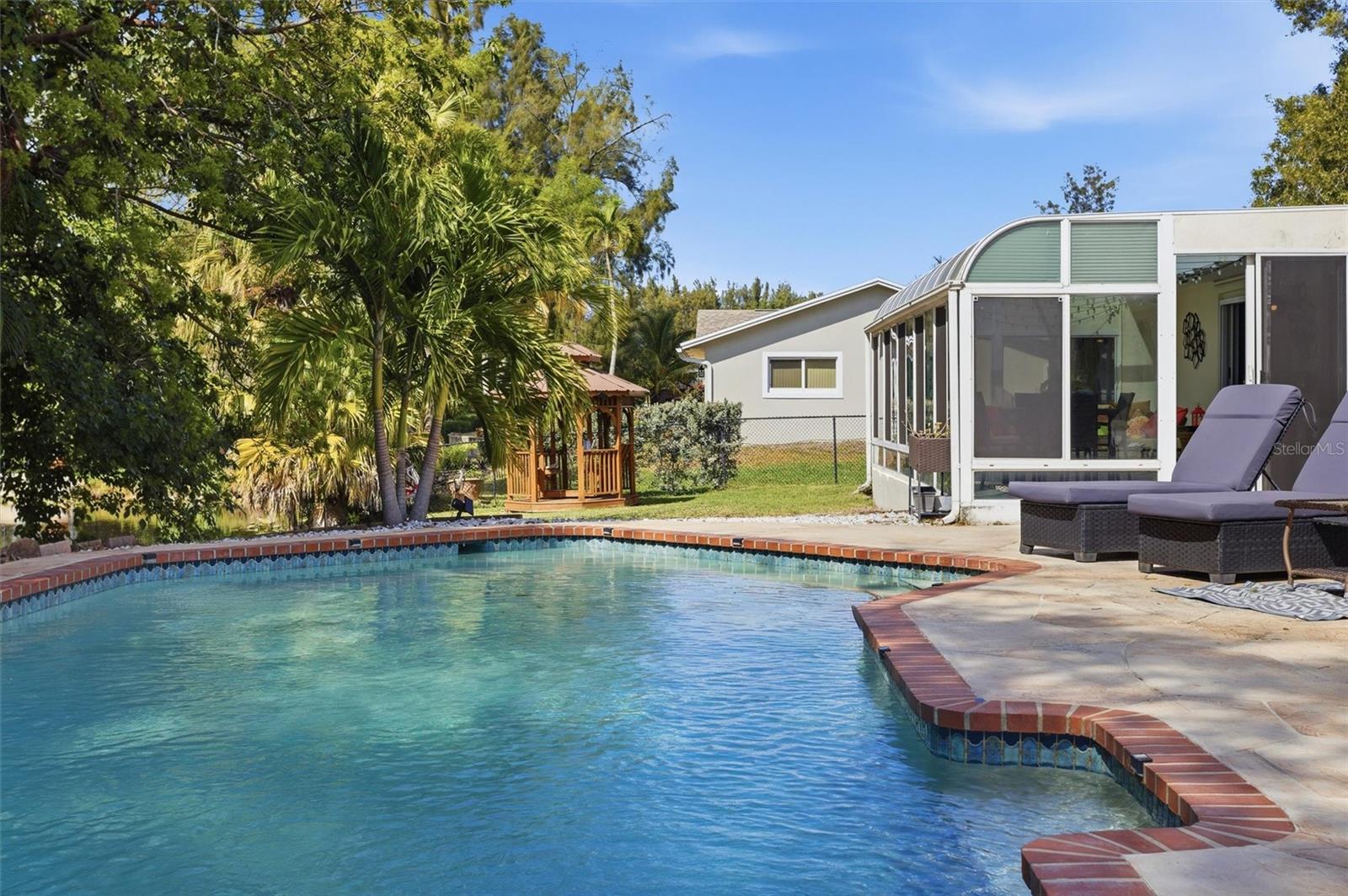 Image 5 of 52 For 431 Old Hiatus Rd Avenue