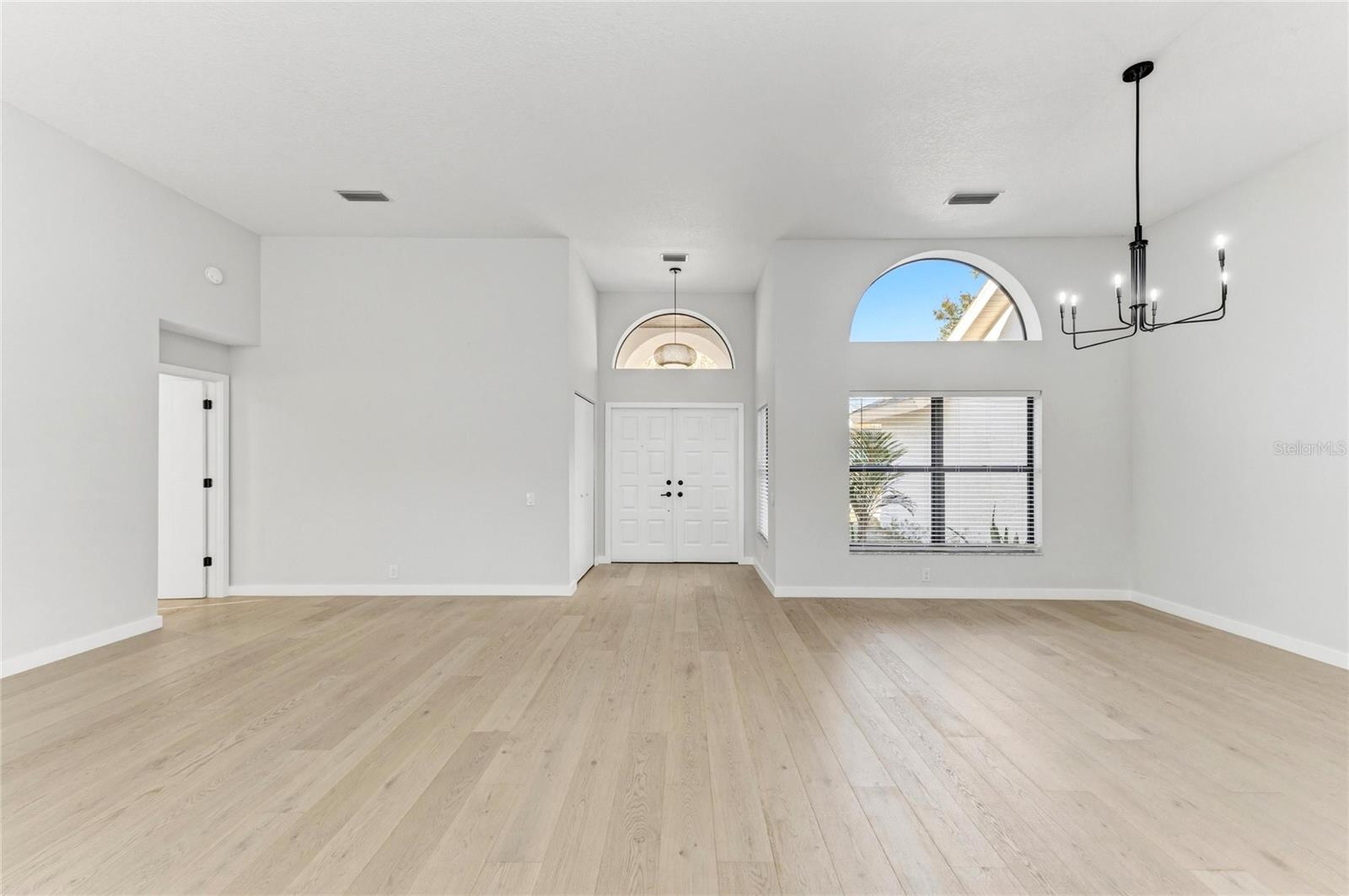 Image 10 of 74 For 5328 Dominica Circle