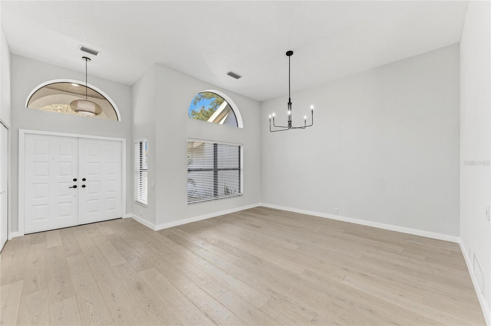 Image 11 of 74 For 5328 Dominica Circle