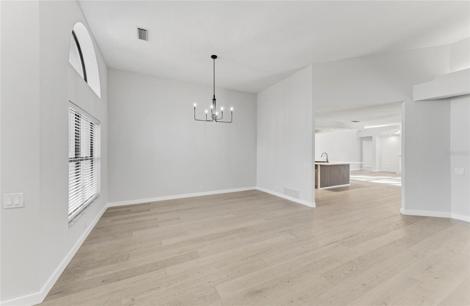 Image 14 of 74 For 5328 Dominica Circle