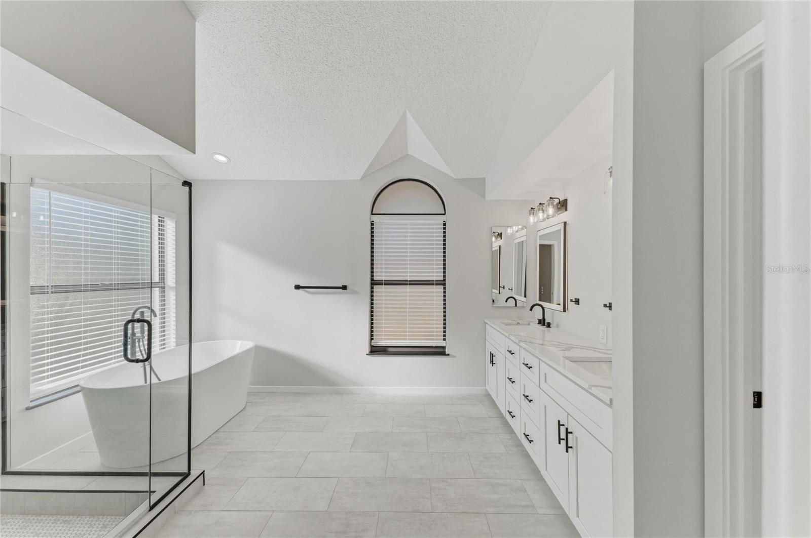 Image 53 of 74 For 5328 Dominica Circle