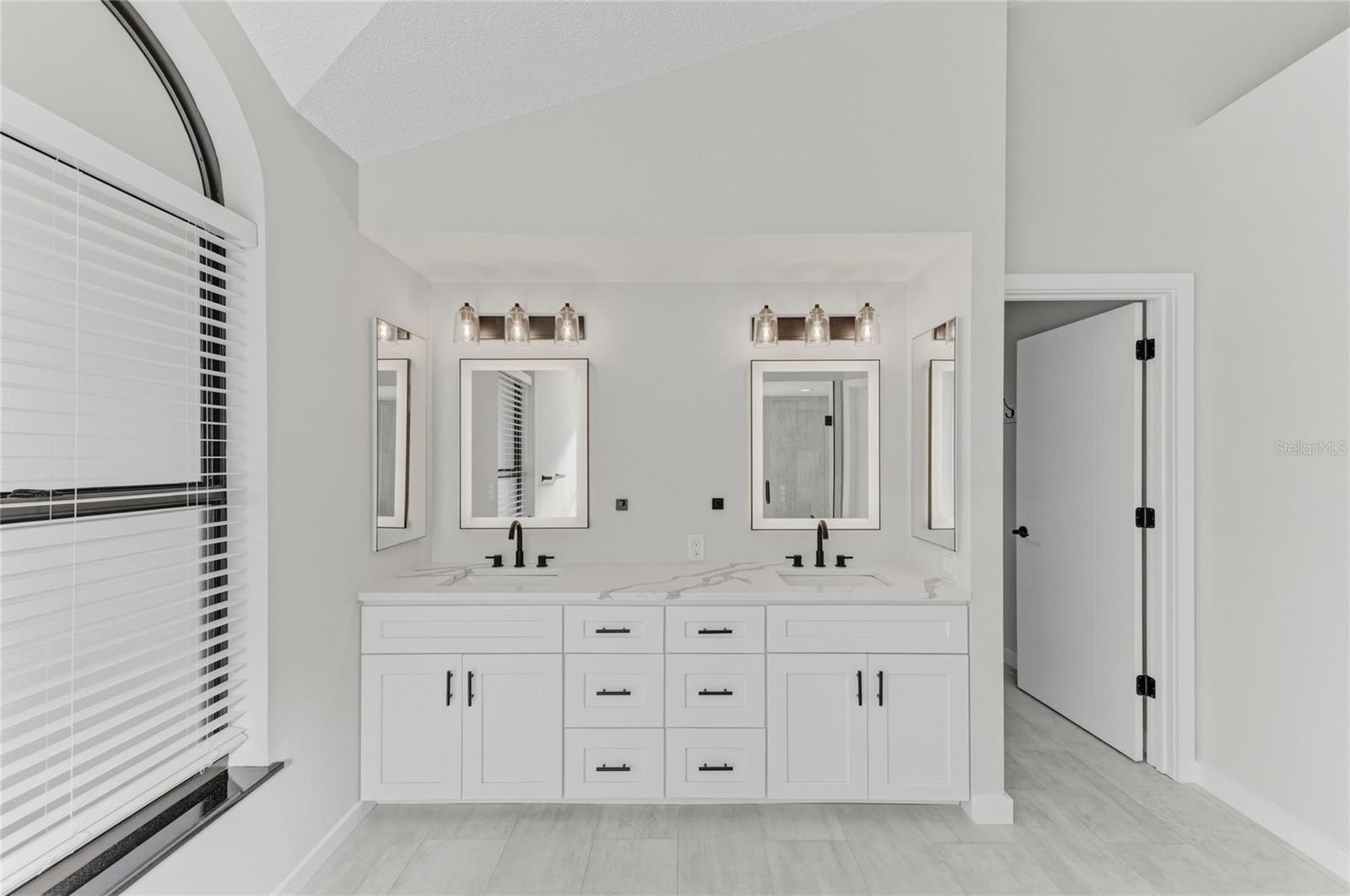 Image 55 of 74 For 5328 Dominica Circle