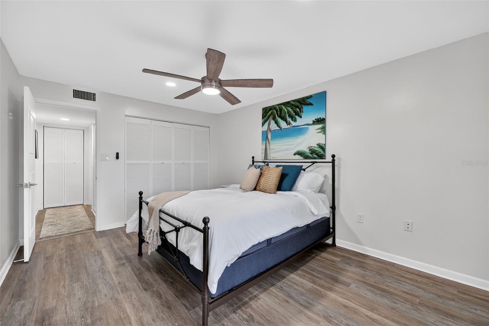 Image 12 of 21 For 102 46th Avenue Terrace W 402