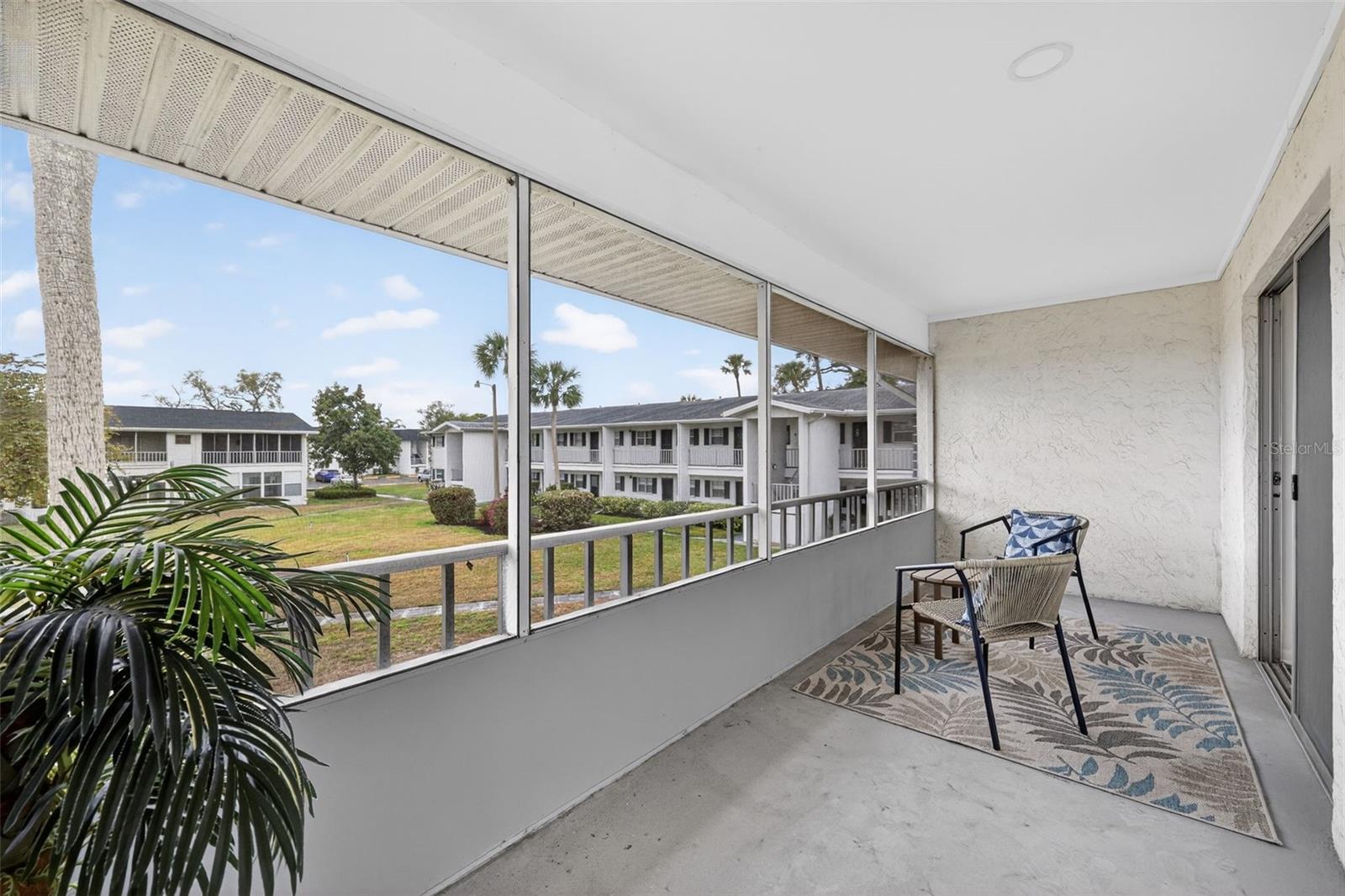 Image 14 of 21 For 102 46th Avenue Terrace W 402