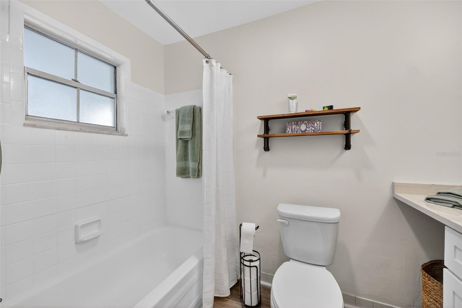 Image 18 of 21 For 102 46th Avenue Terrace W 402