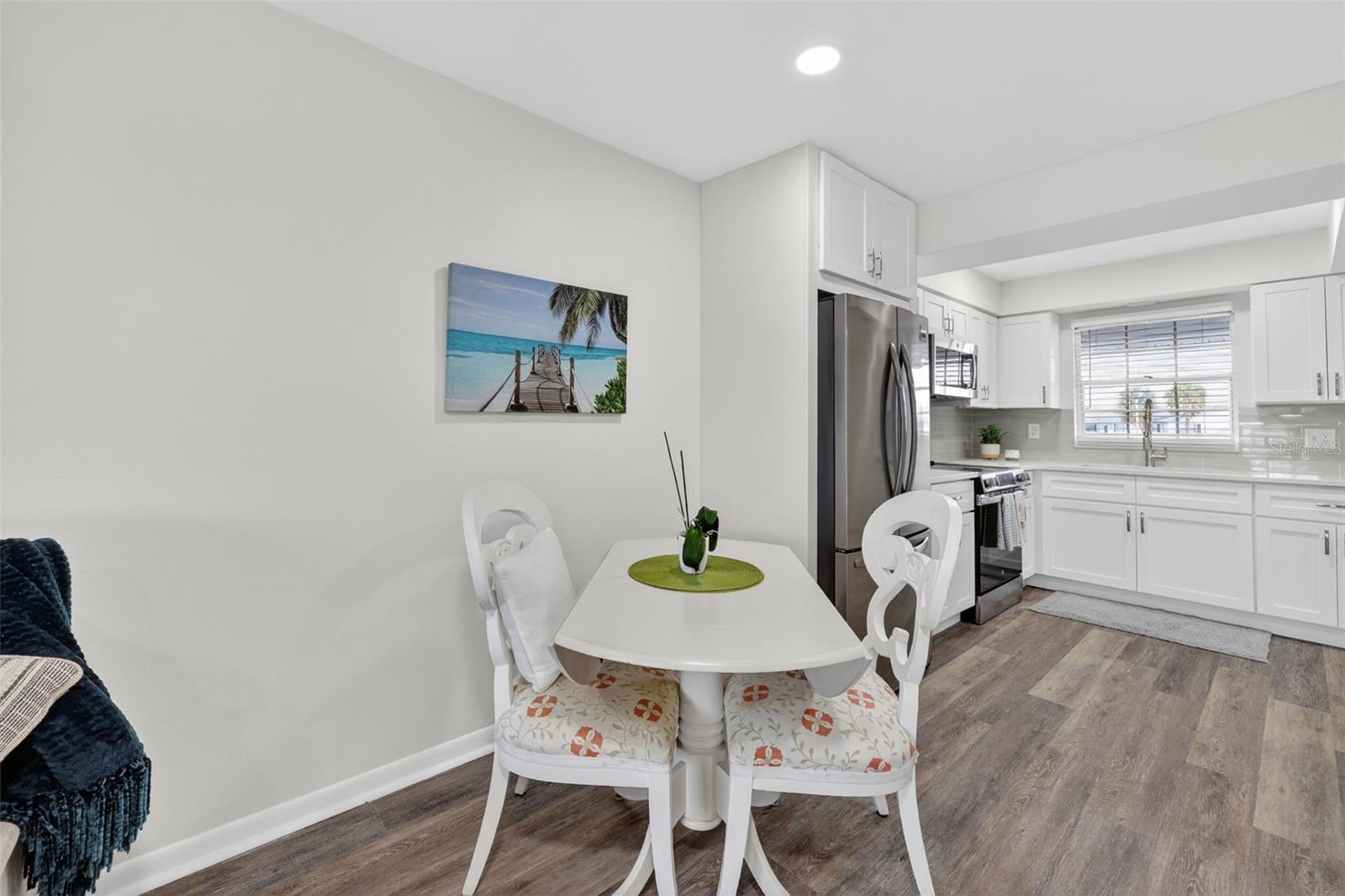 Image 6 of 21 For 102 46th Avenue Terrace W 402