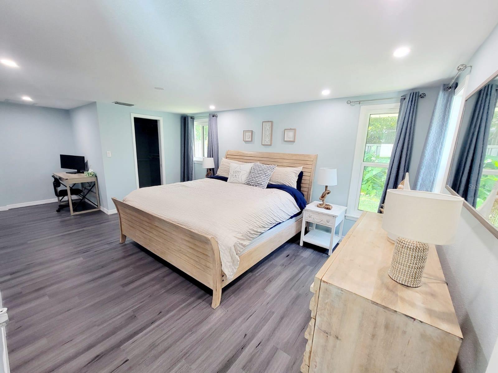 Image 12 of 47 For 2244 Palm Terrace