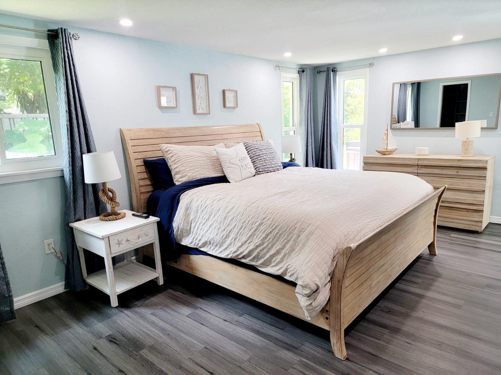 Image 13 of 47 For 2244 Palm Terrace