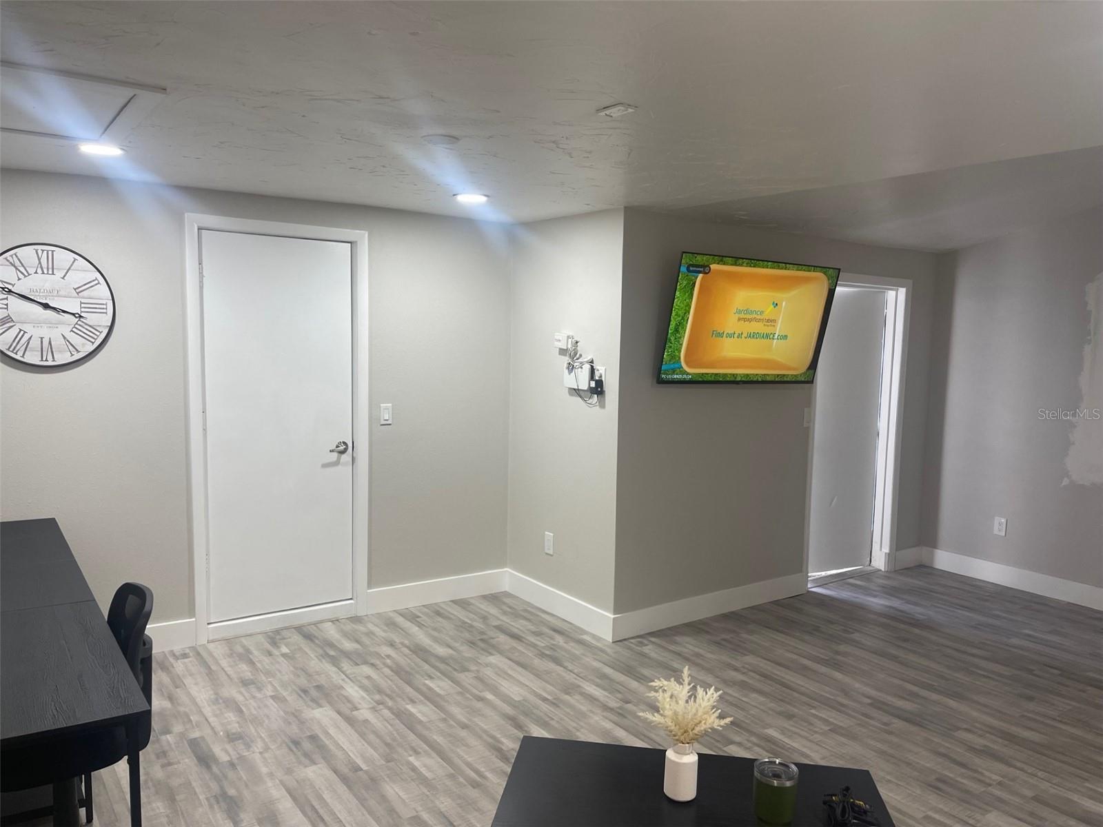 Image 29 of 47 For 2244 Palm Terrace