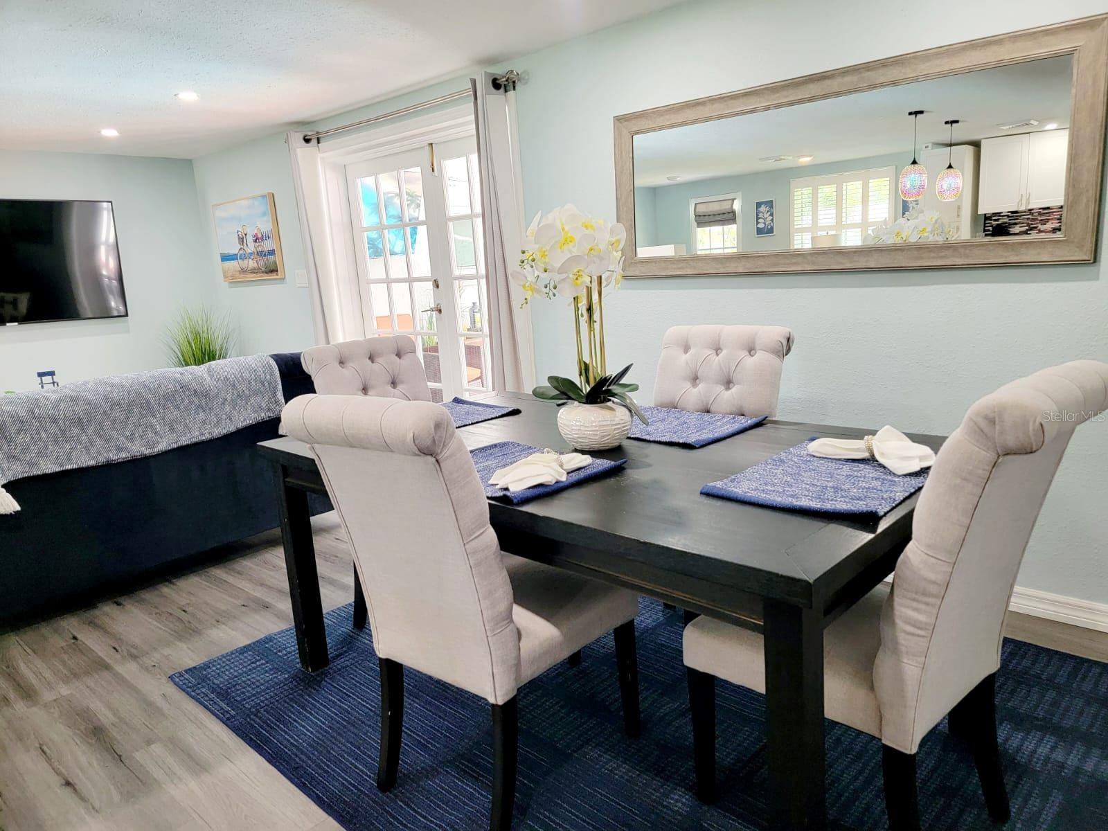 Image 6 of 47 For 2244 Palm Terrace