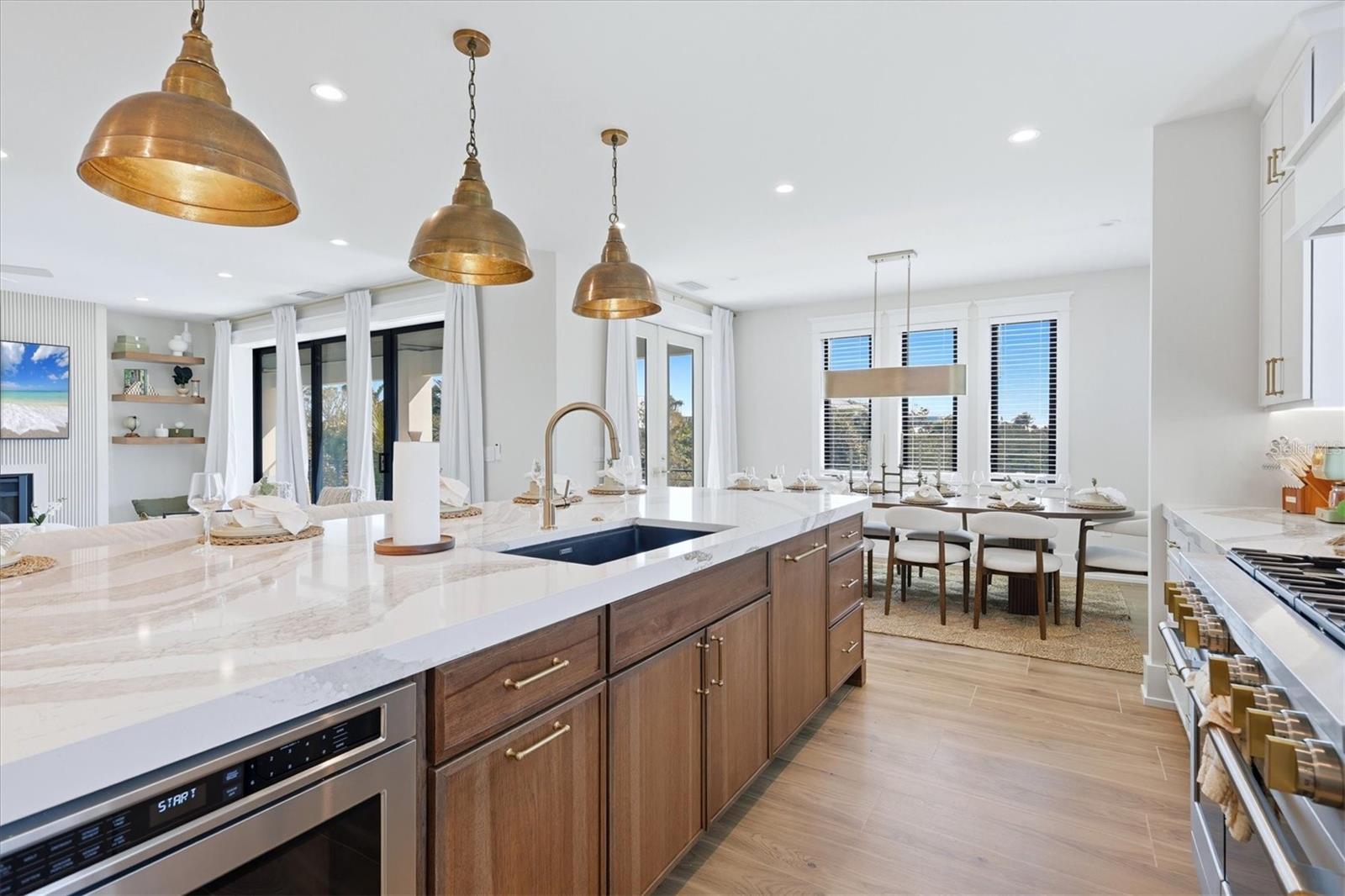 Image 18 of 83 For 319 Tarpon Street