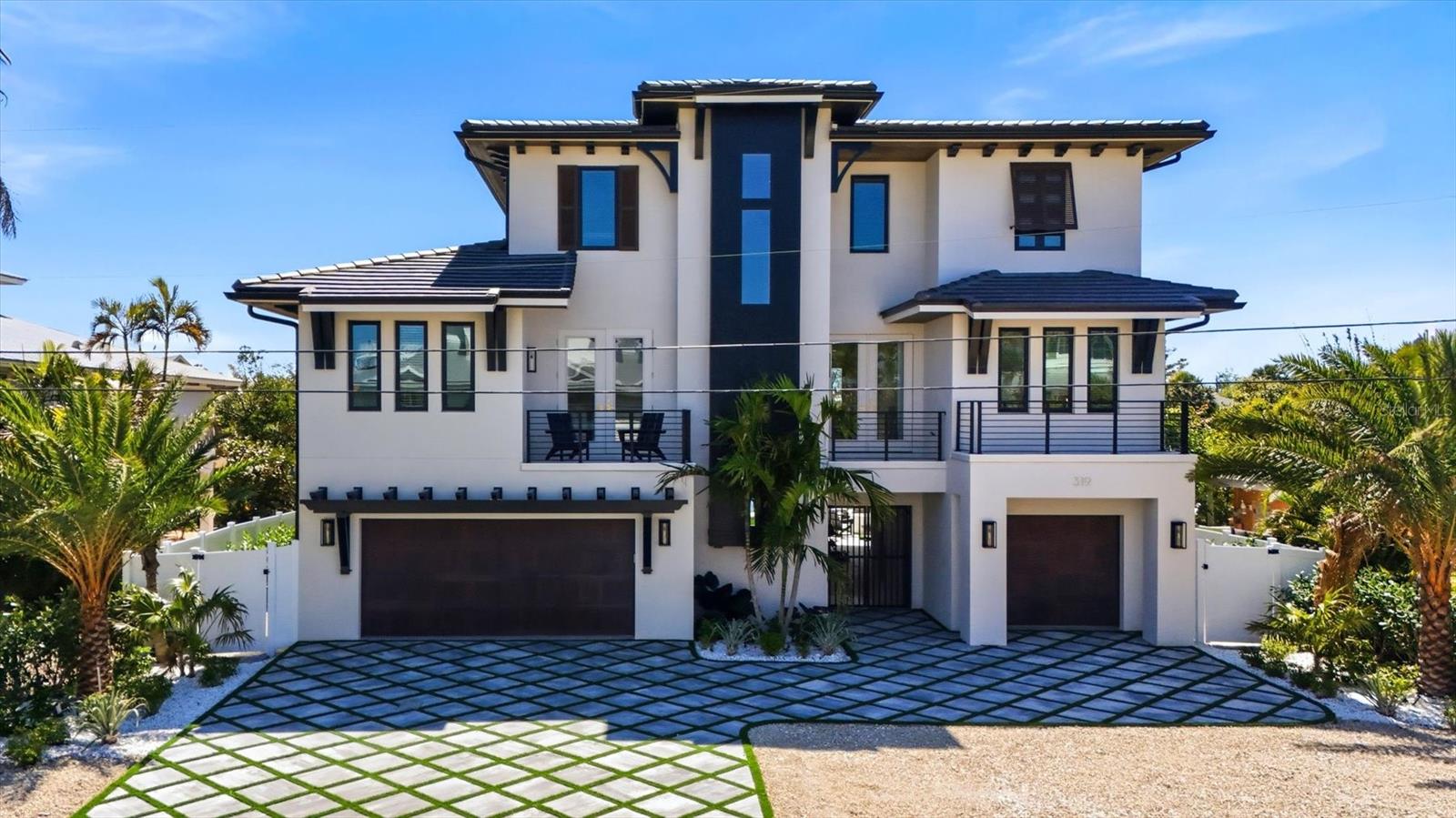 Image 2 of 83 For 319 Tarpon Street