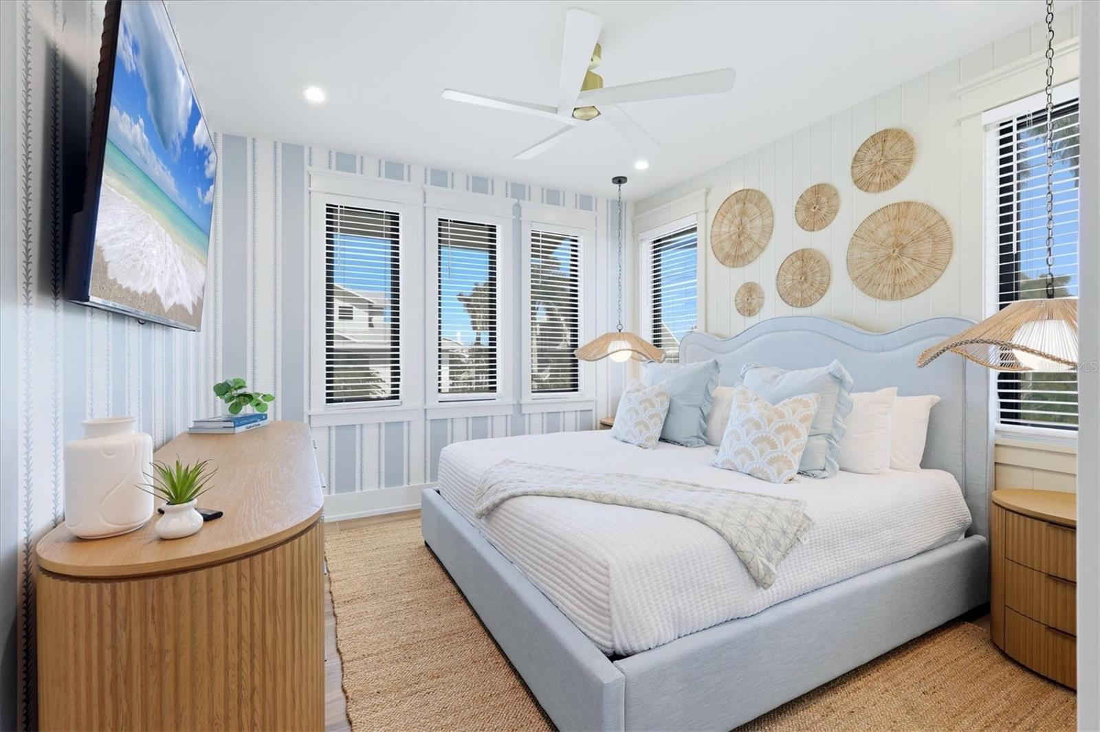 Image 21 of 83 For 319 Tarpon Street