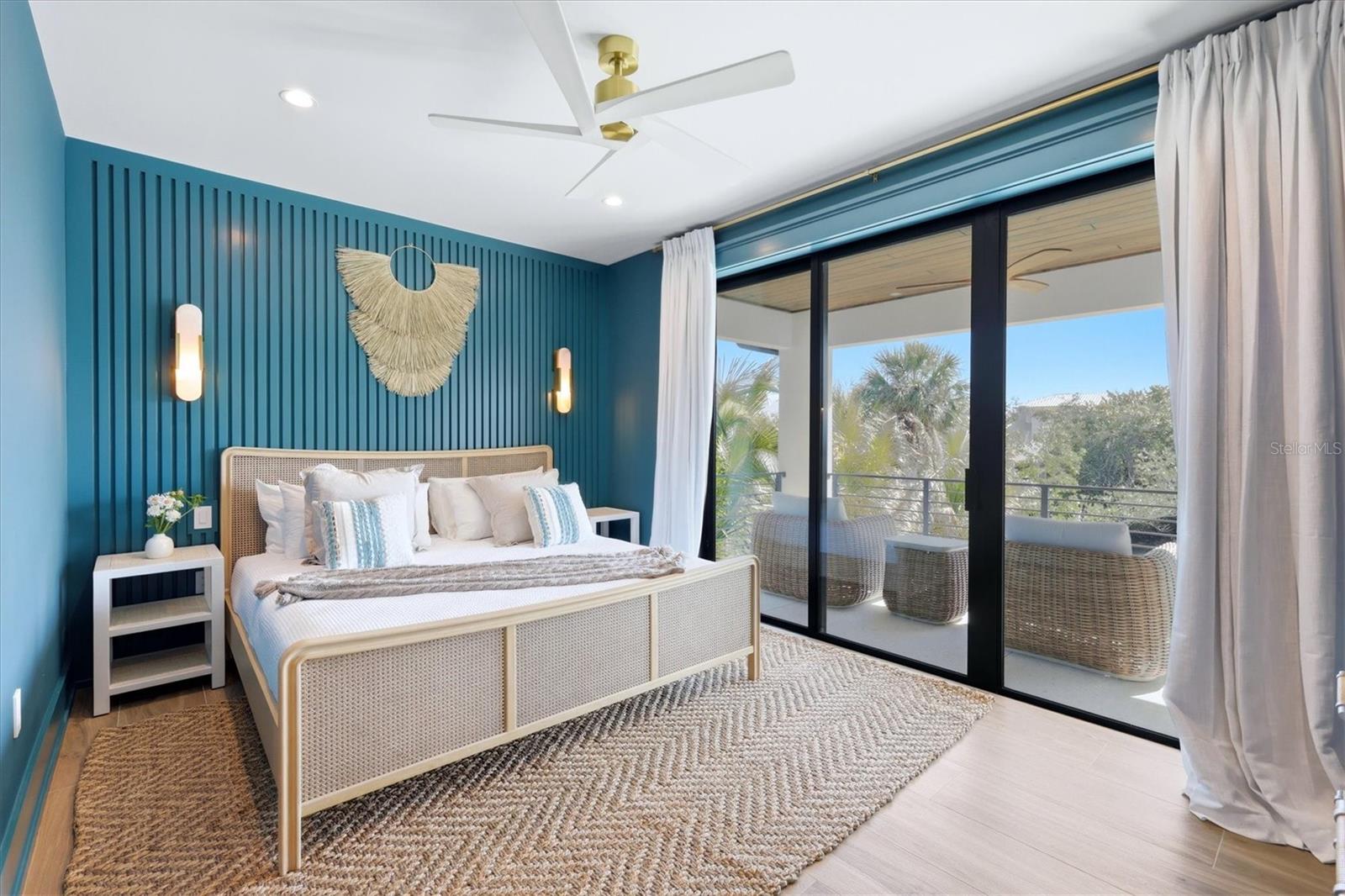 Image 28 of 83 For 319 Tarpon Street