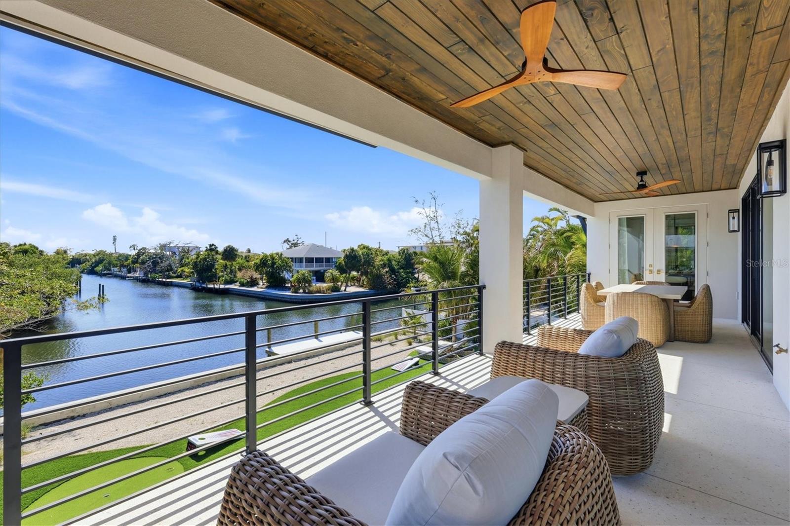 Image 37 of 83 For 319 Tarpon Street