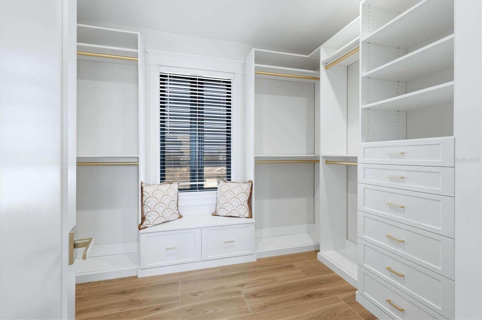 Image 47 of 83 For 319 Tarpon Street