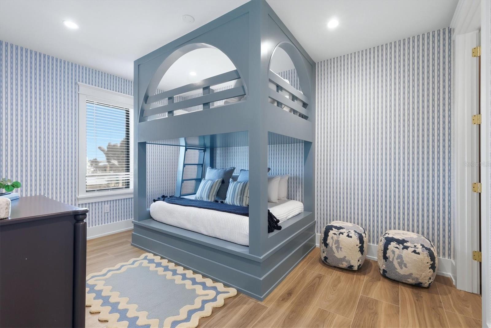 Image 48 of 83 For 319 Tarpon Street