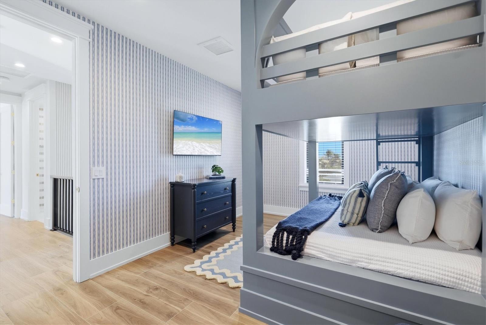 Image 49 of 83 For 319 Tarpon Street