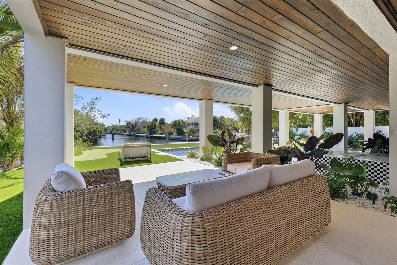 Image 55 of 83 For 319 Tarpon Street