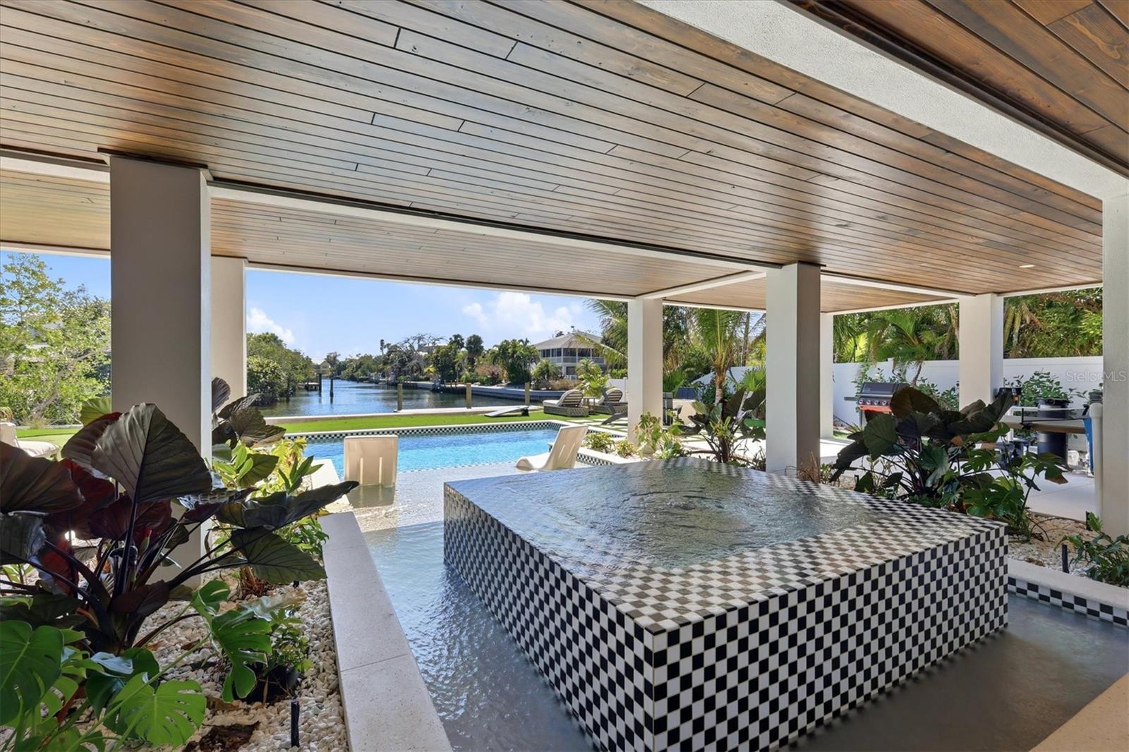 Image 59 of 83 For 319 Tarpon Street