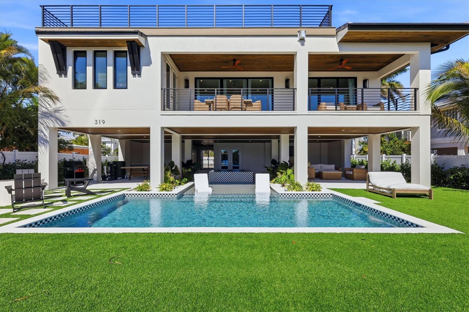 Image 66 of 83 For 319 Tarpon Street