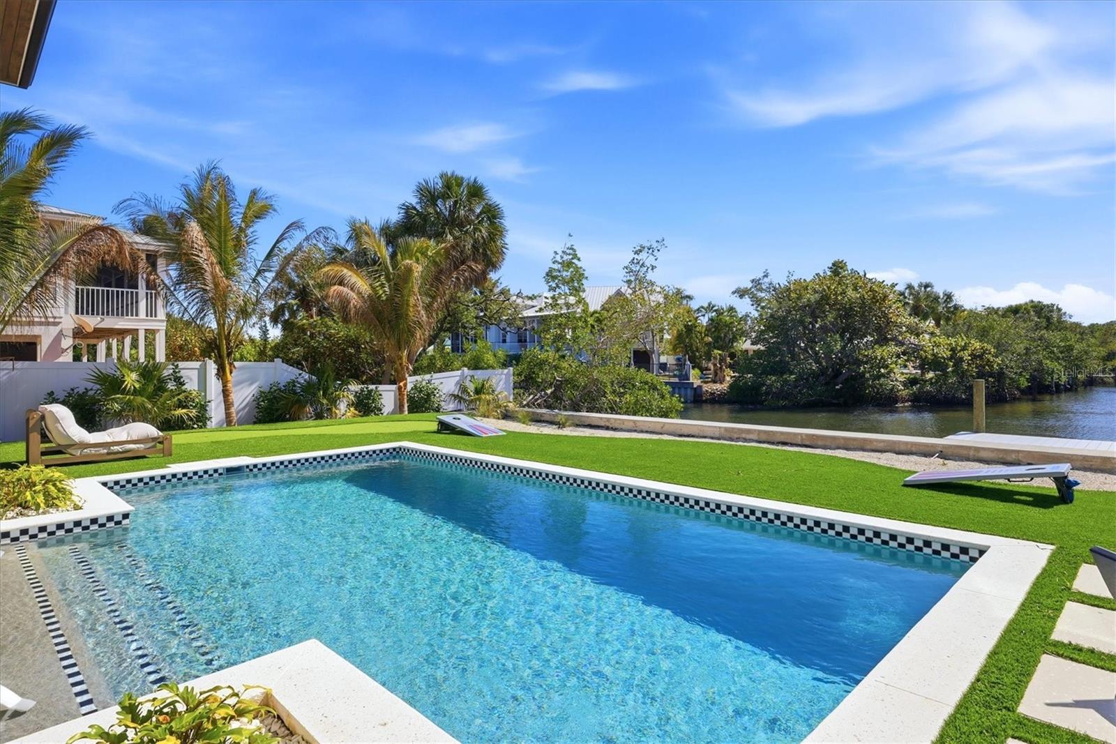 Image 67 of 83 For 319 Tarpon Street